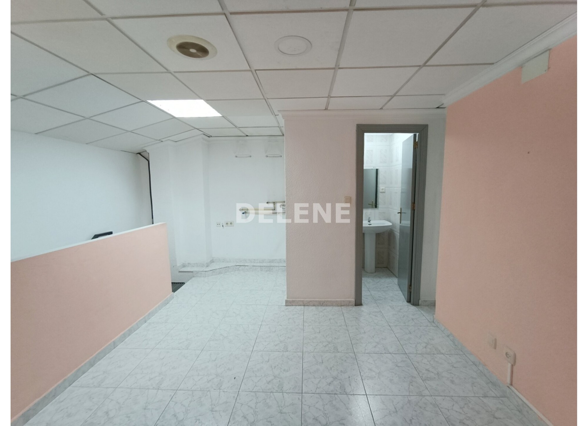 2969 LOCAL COMERCIAL ZONA PARQUE