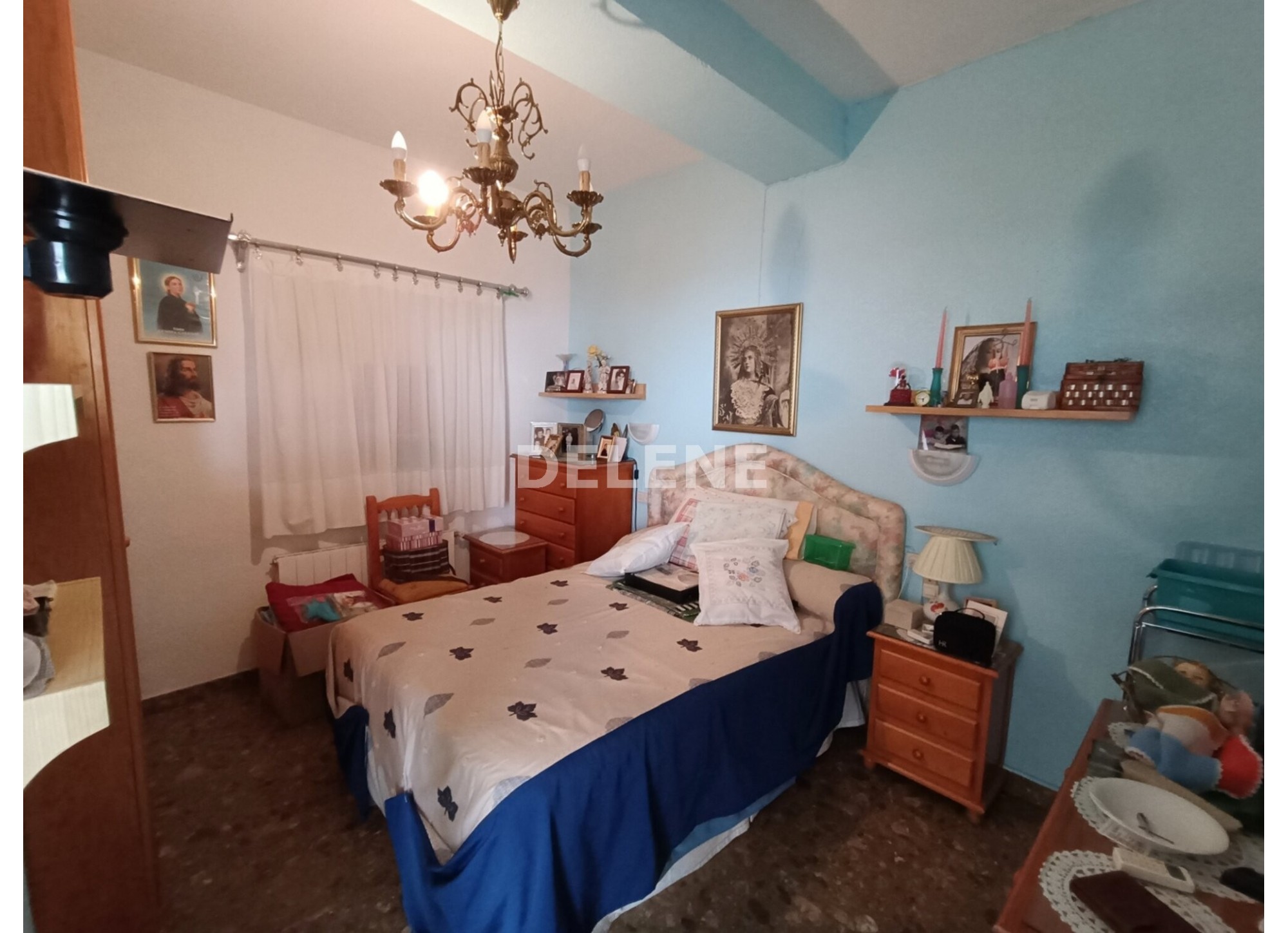 2971 CASA CON PATIO Y GARAJE