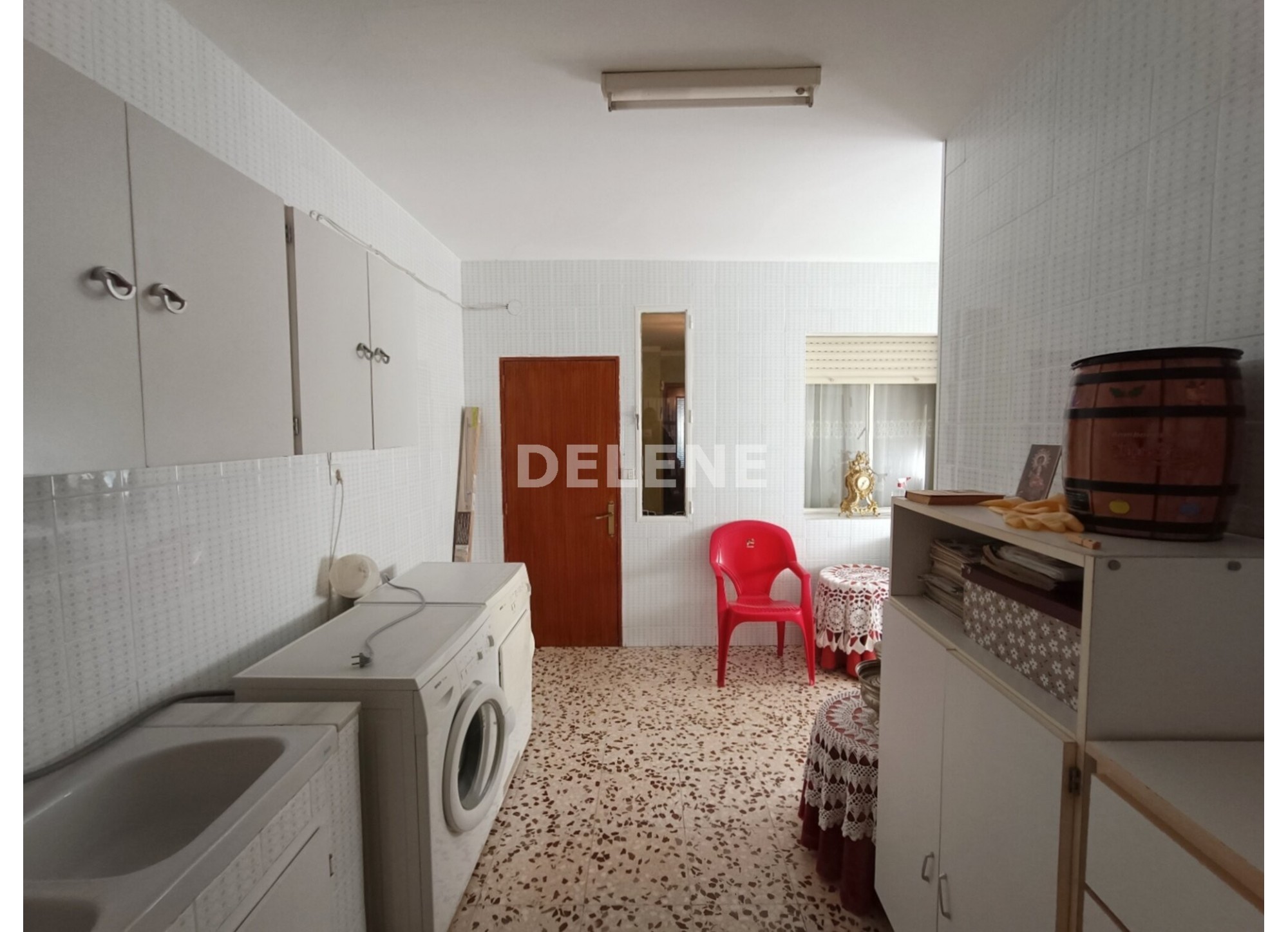 2971 CASA CON PATIO Y GARAJE