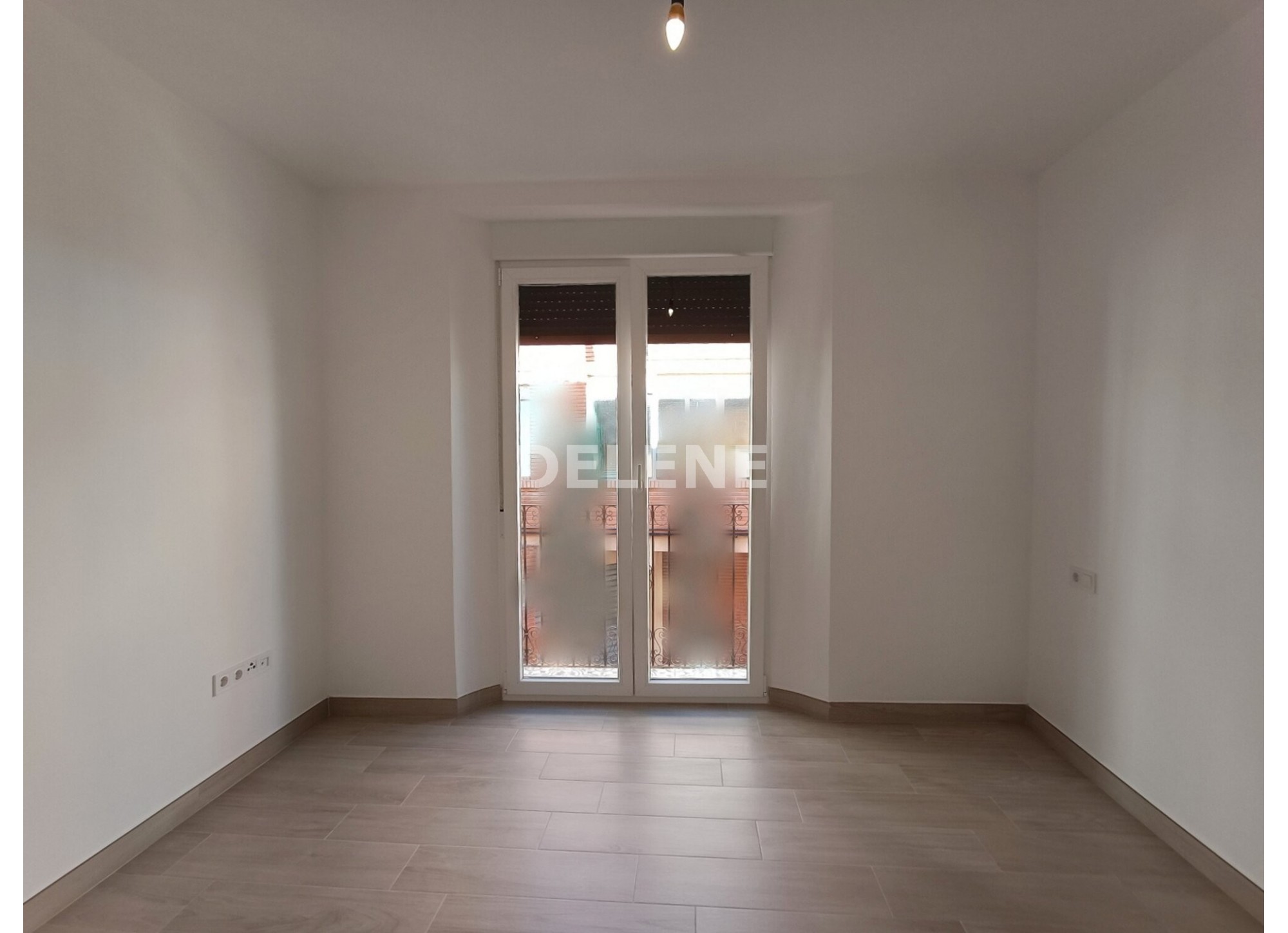 2972 CASA TRES PLANTAS ZONA PLAZA DEL MERCADO