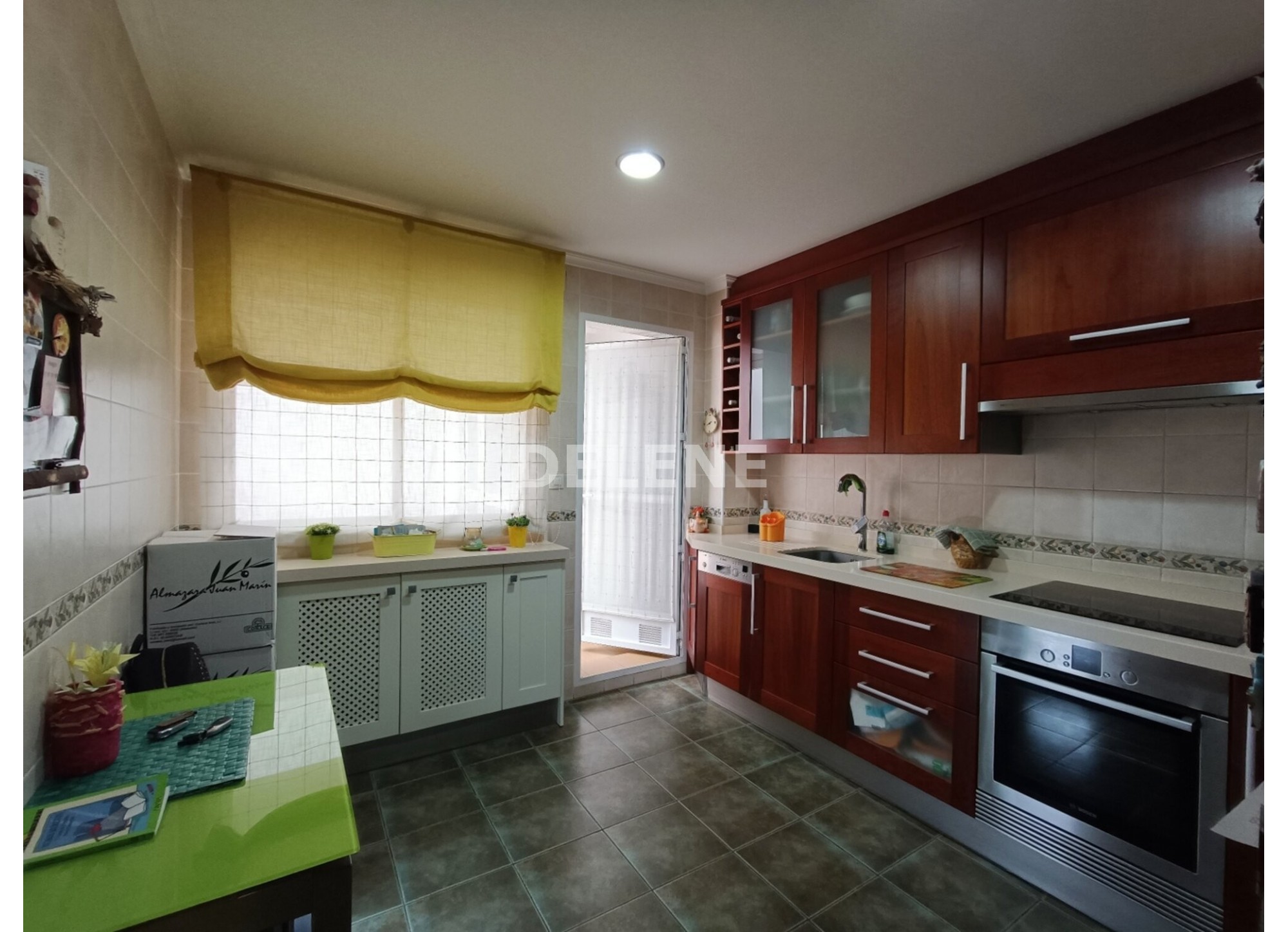 2974 PISO CON TERRAZA, ZONA MERCADONA
