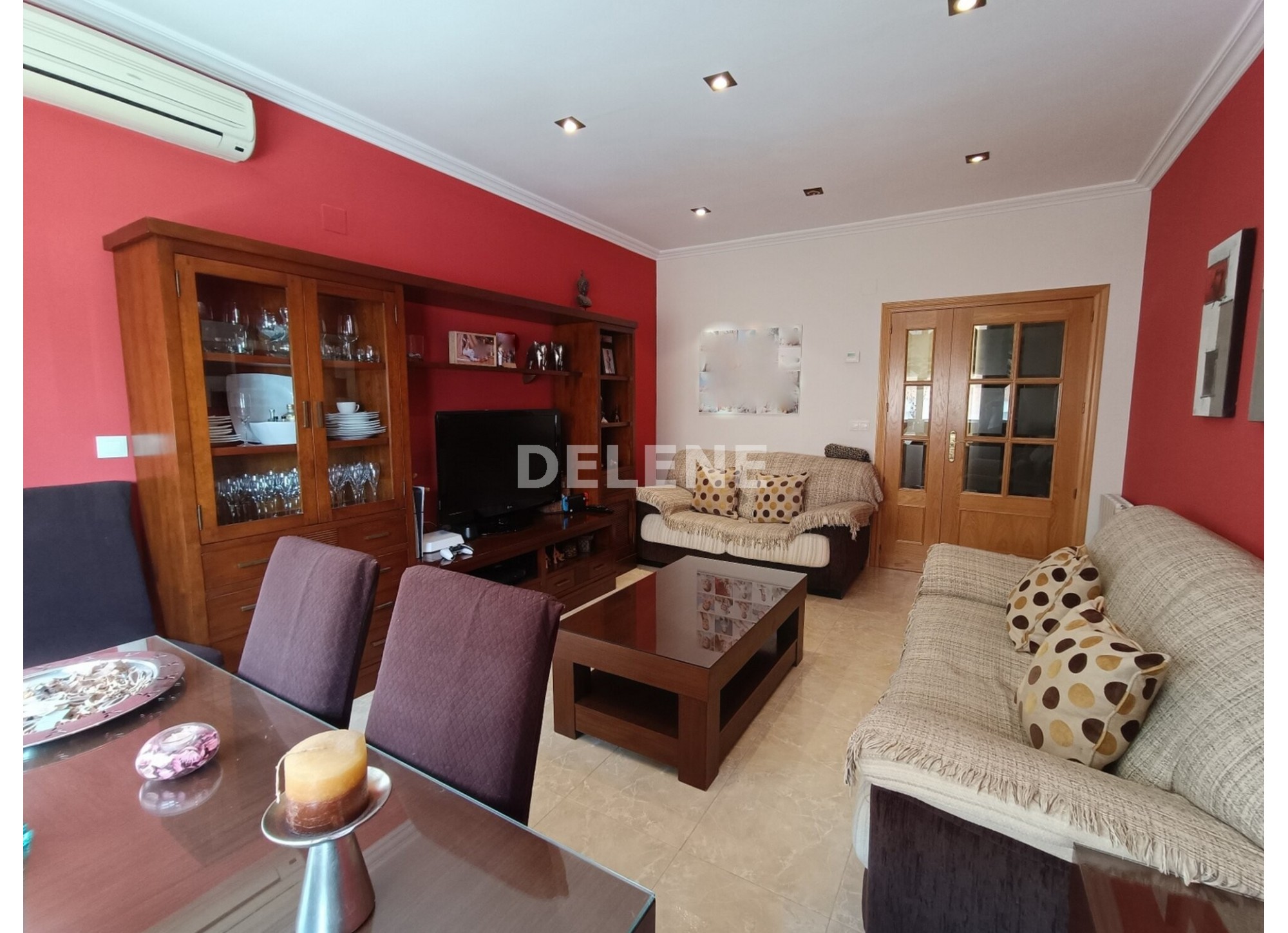 2974 PISO CON TERRAZA, ZONA MERCADONA