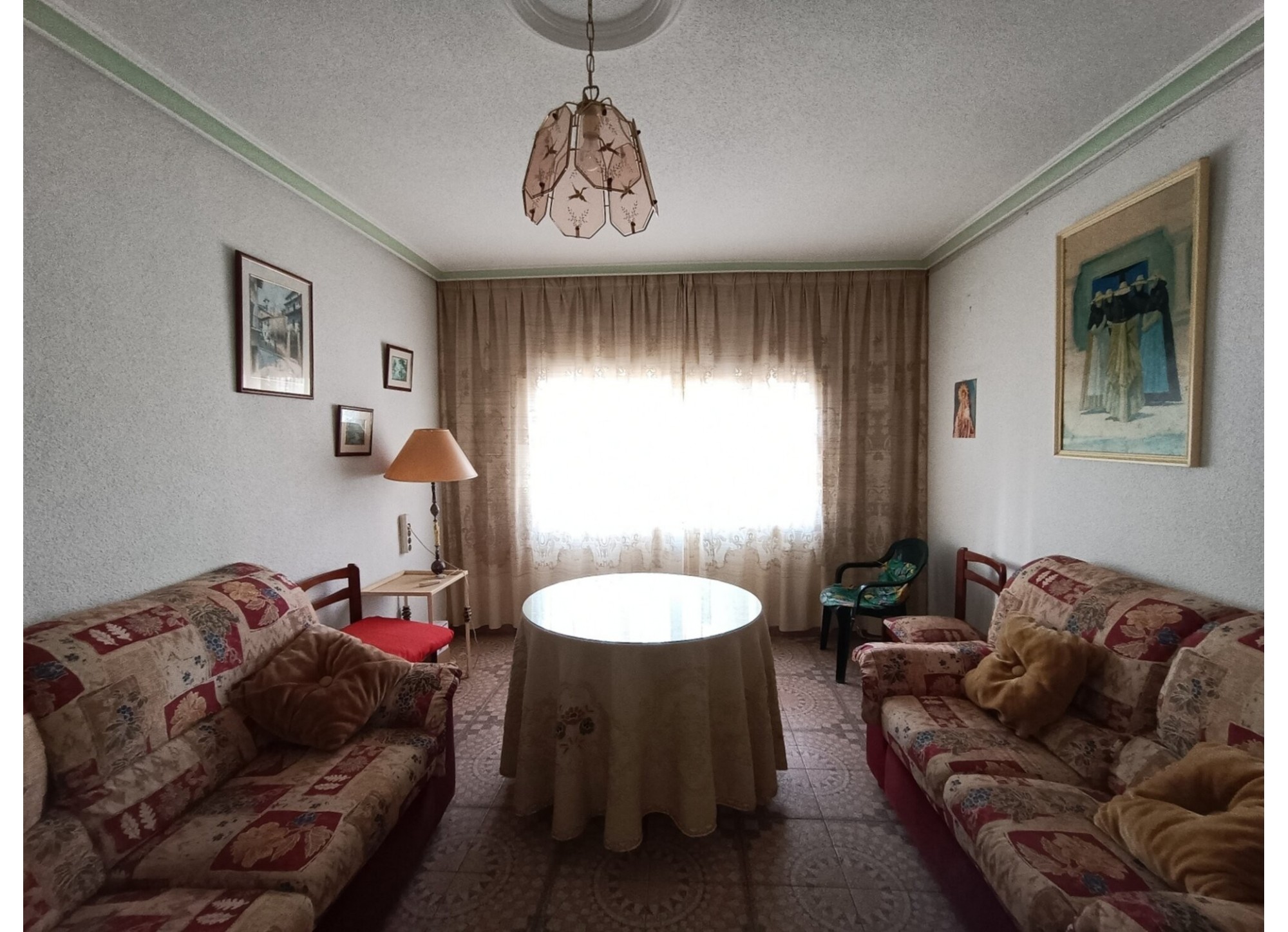 2978 CASA CON PATIO Y NAVE