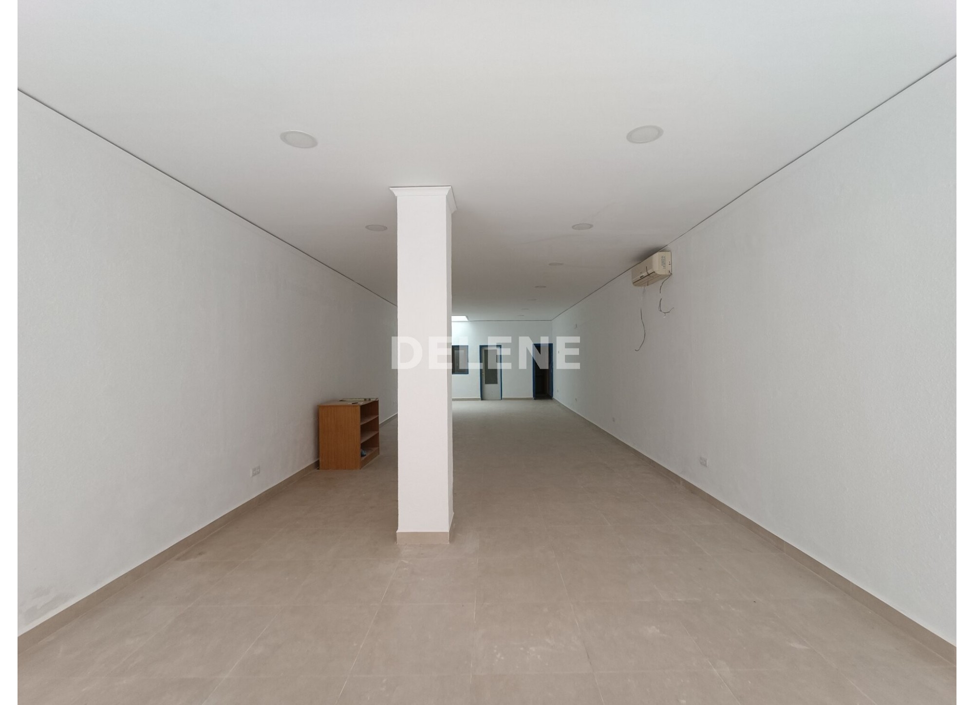 2980 LOCALEN HELLÍN