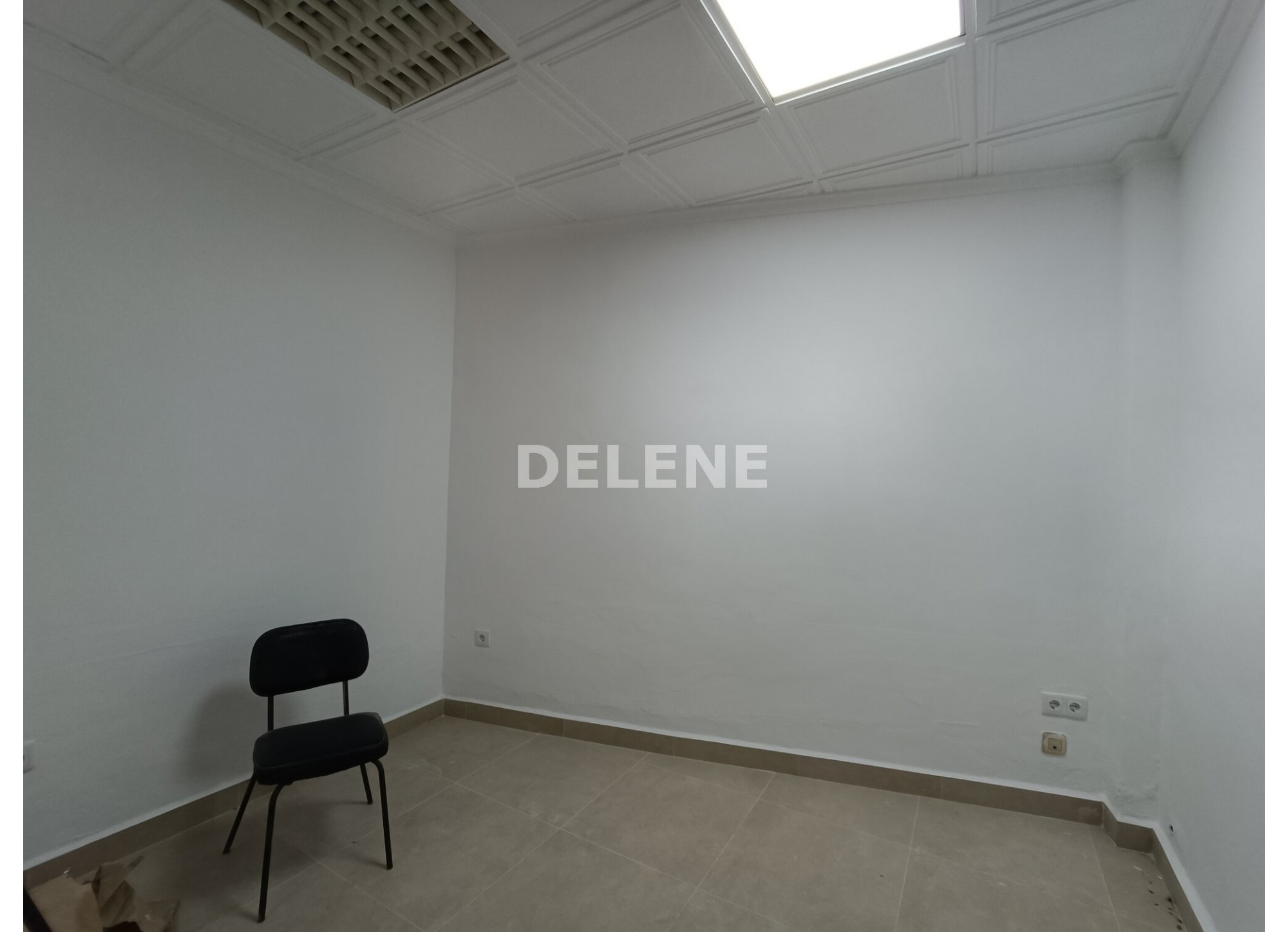 2980 LOCALEN HELLÍN