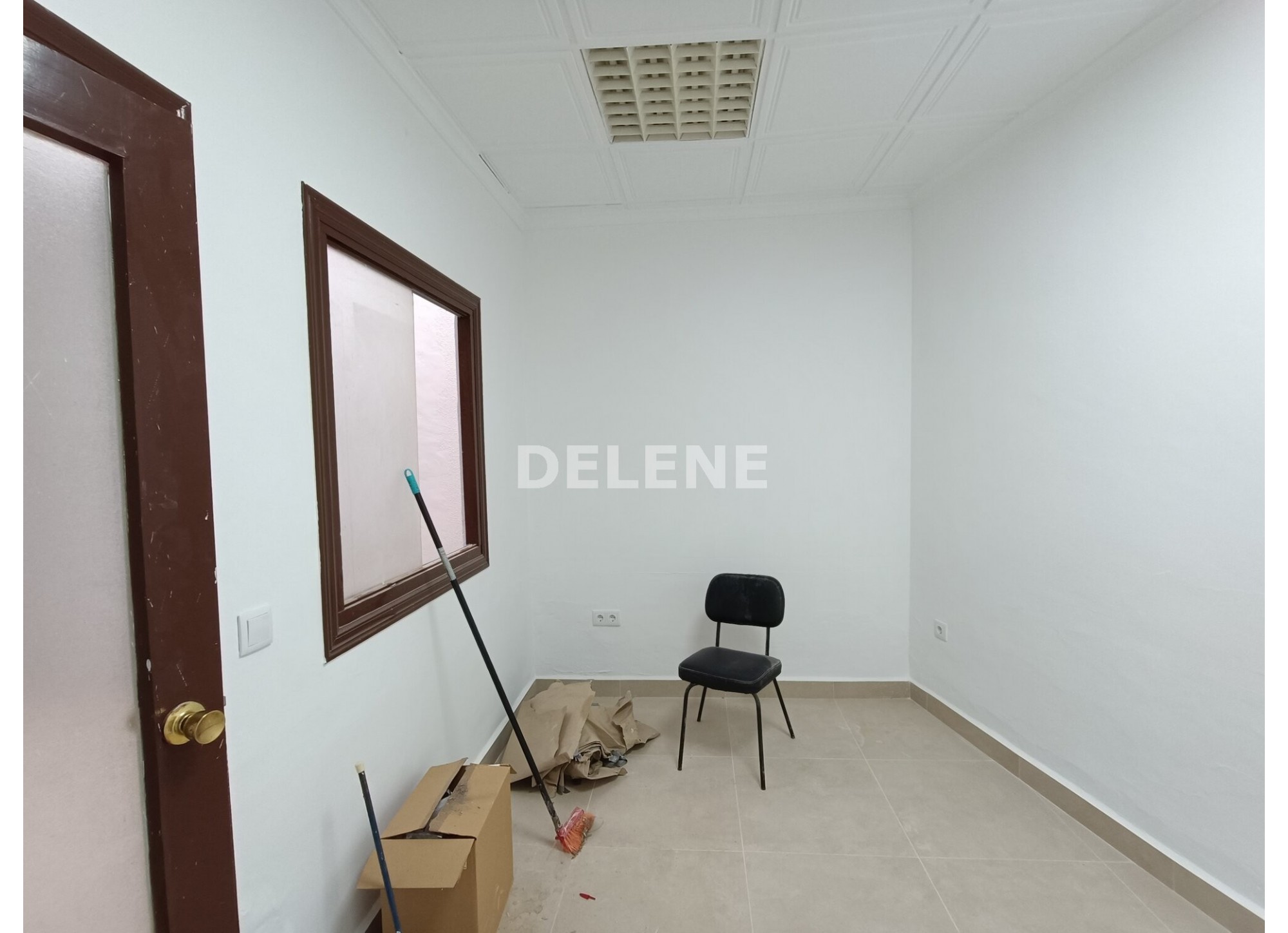 2980 LOCALEN HELLÍN
