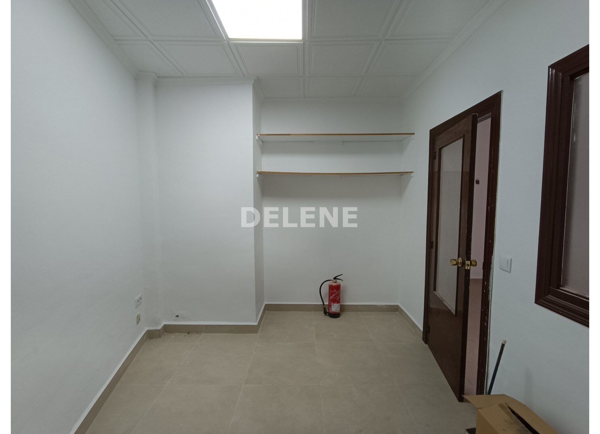 2980 LOCALEN HELLÍN