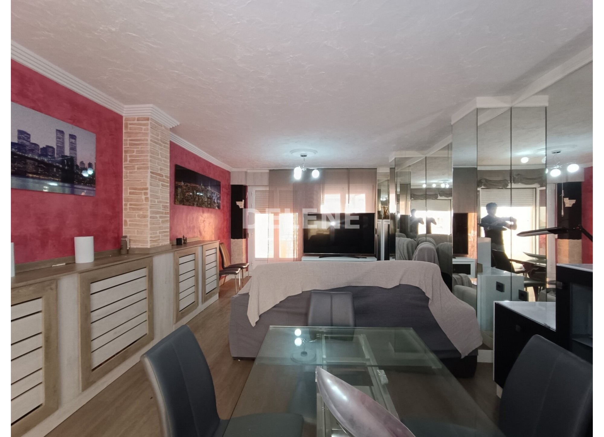 2983 PISO CON PATIO, ZONA PARQUE