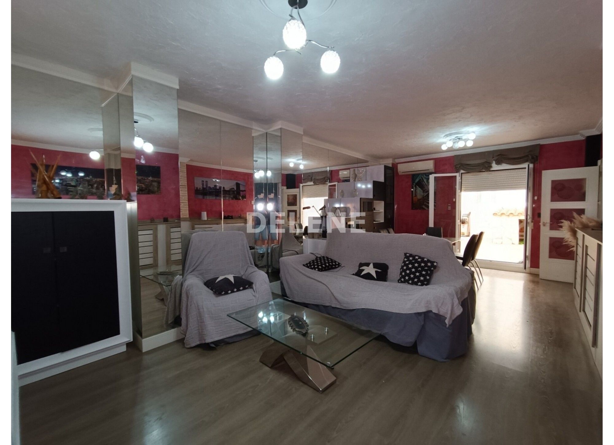 2983 PISO CON PATIO, ZONA PARQUE