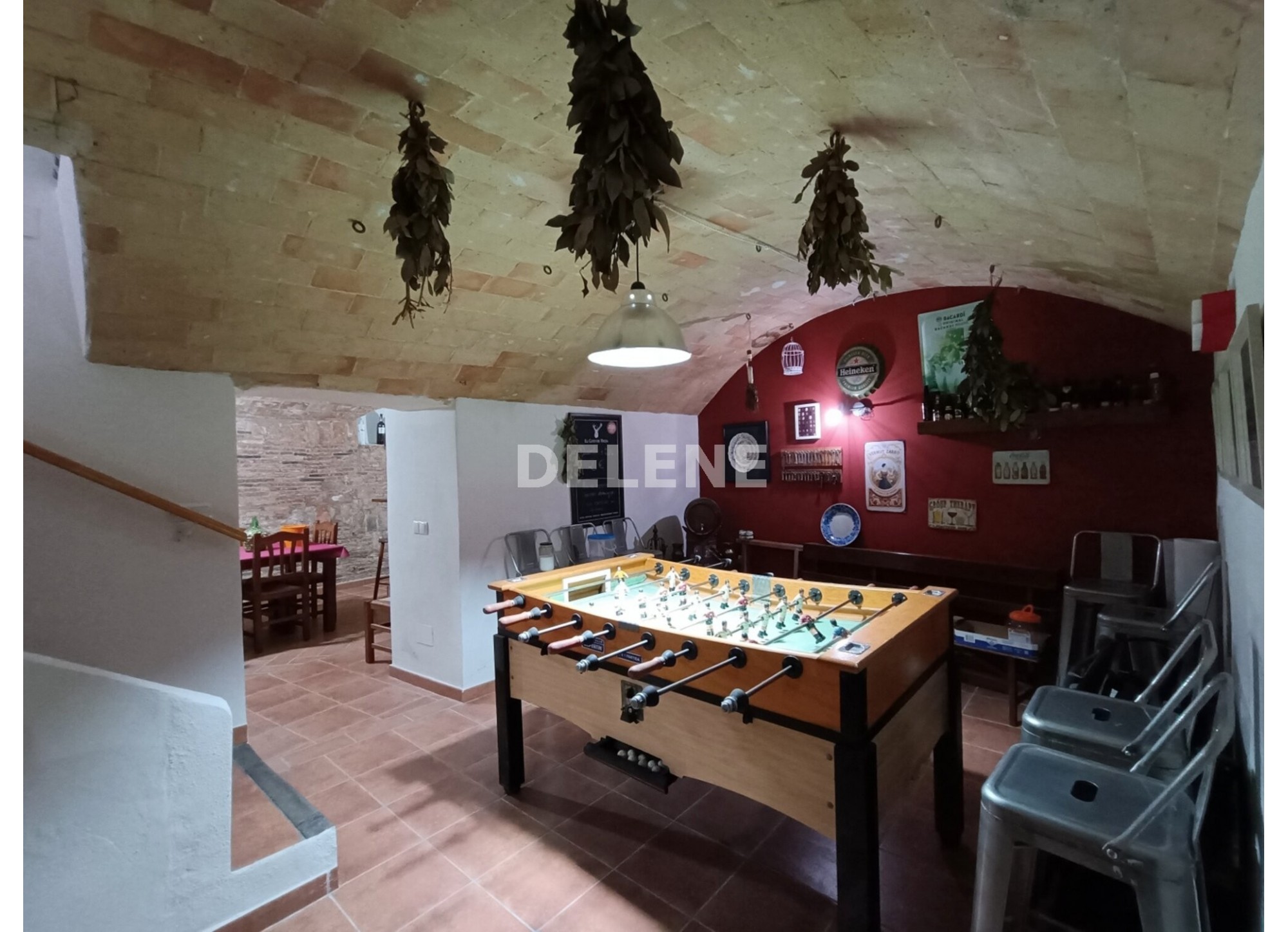 2985 CASA CINCO PLANTAS, ZONA