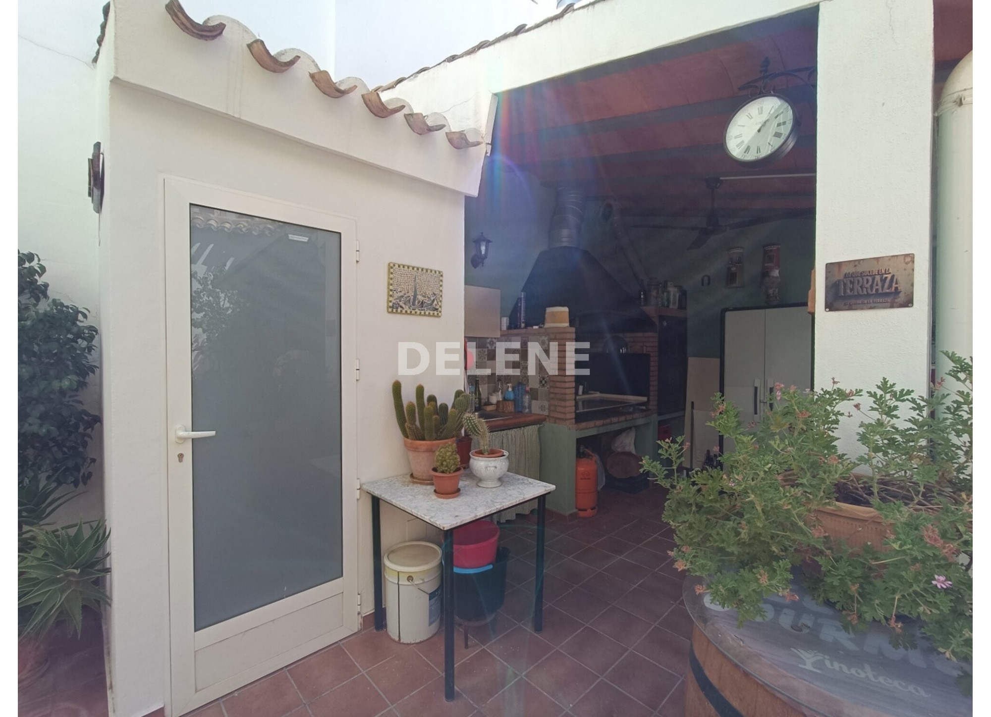 2985 CASA CINCO PLANTAS, ZONA