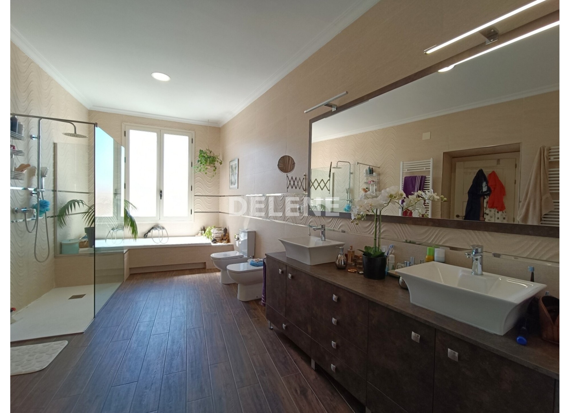 2985 CASA CINCO PLANTAS, ZONA
