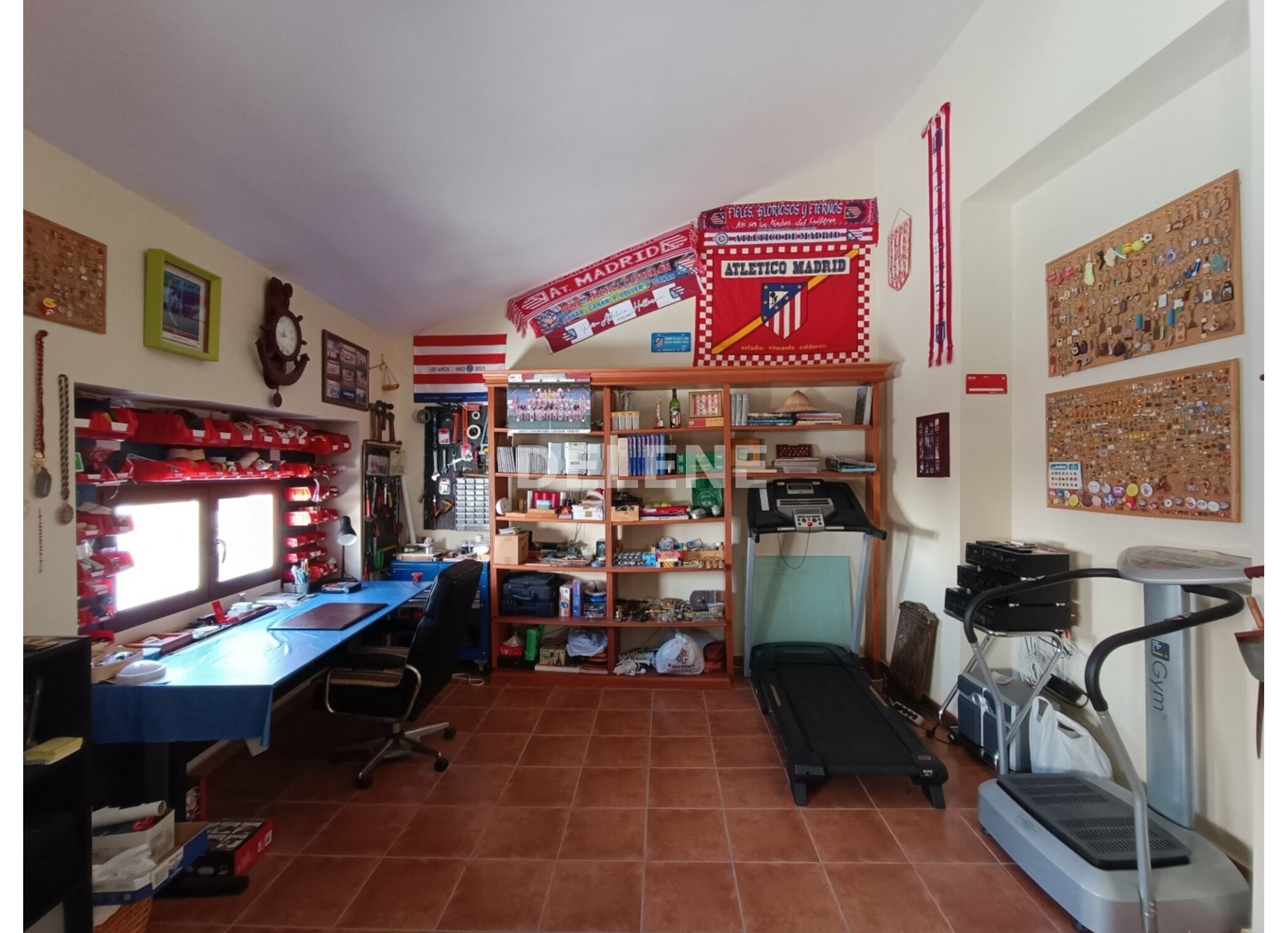 2985 CASA CINCO PLANTAS, ZONA