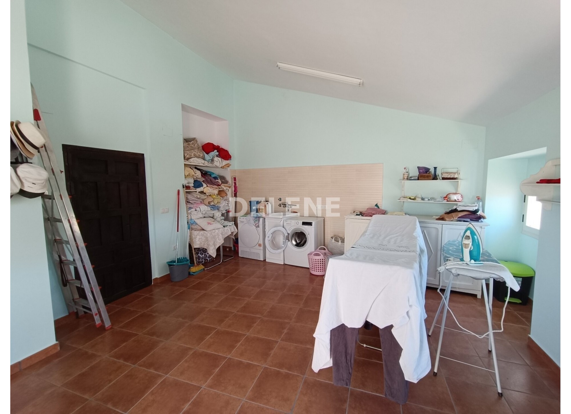 2985 CASA CINCO PLANTAS, ZONA