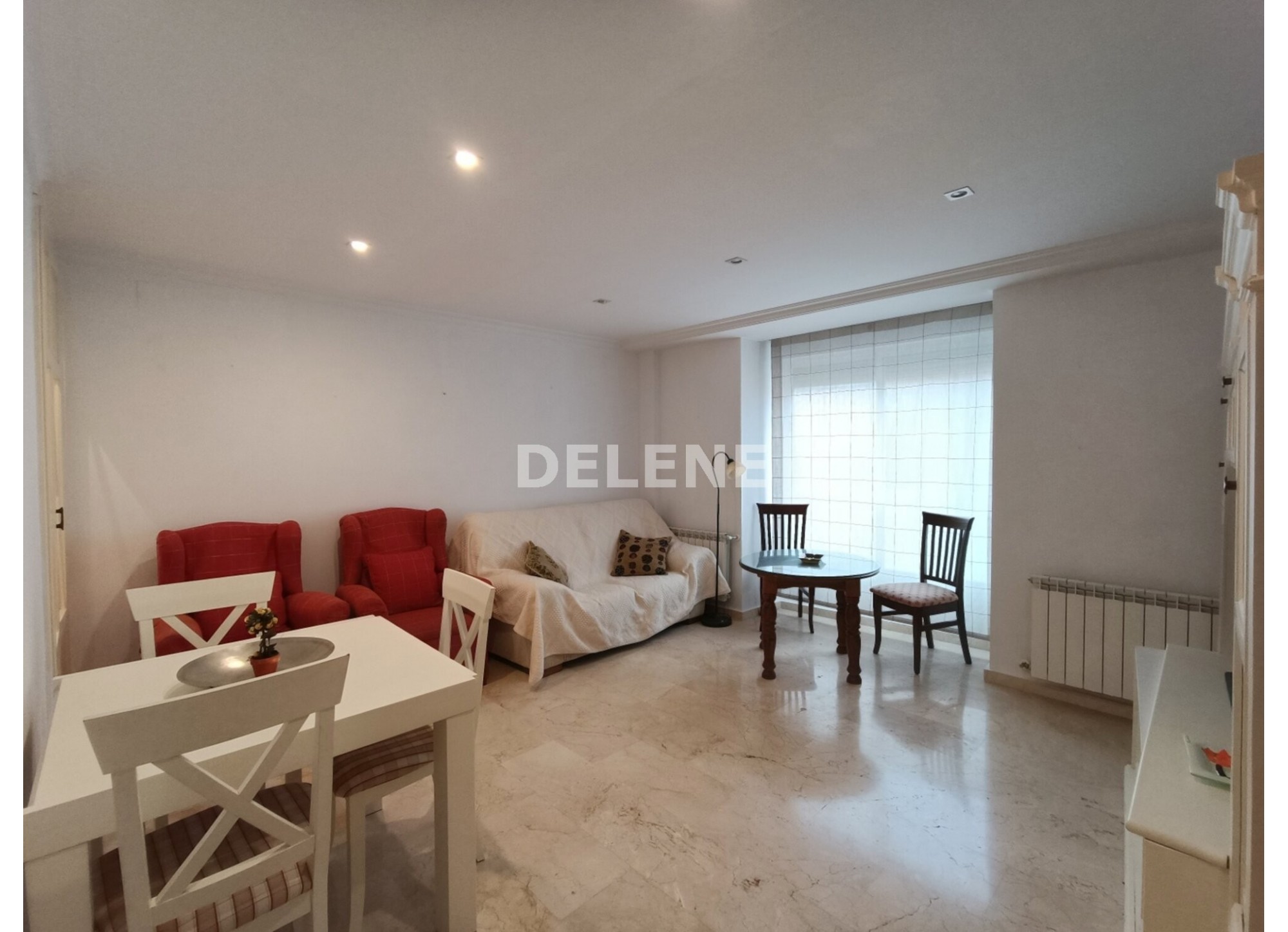 2714 PISO CON GARAJE Y TRASTERO, PRÓXIMO A PLAZA DE SANTA ANA
