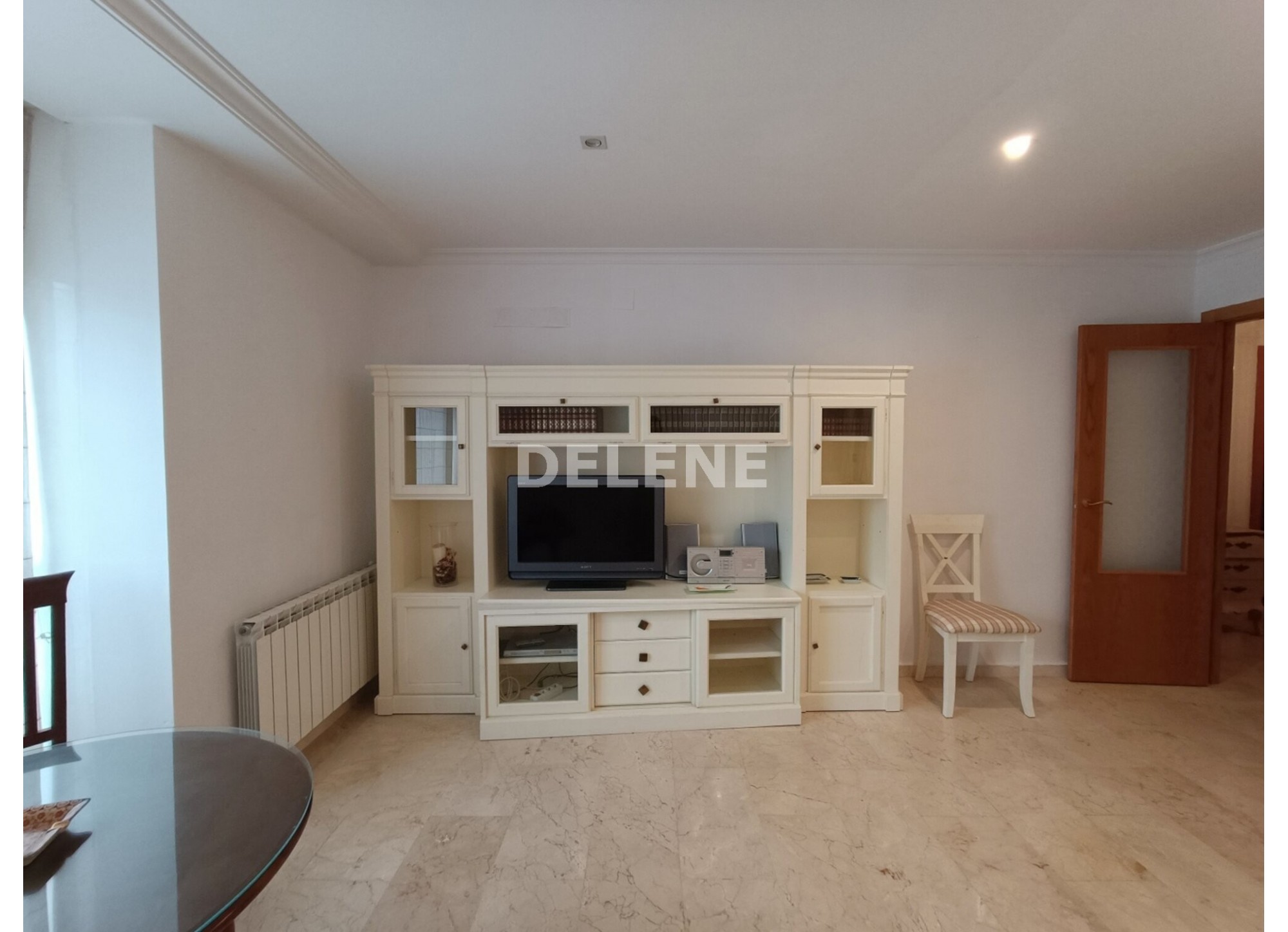 2714 PISO CON GARAJE Y TRASTERO, PRÓXIMO A PLAZA DE SANTA ANA