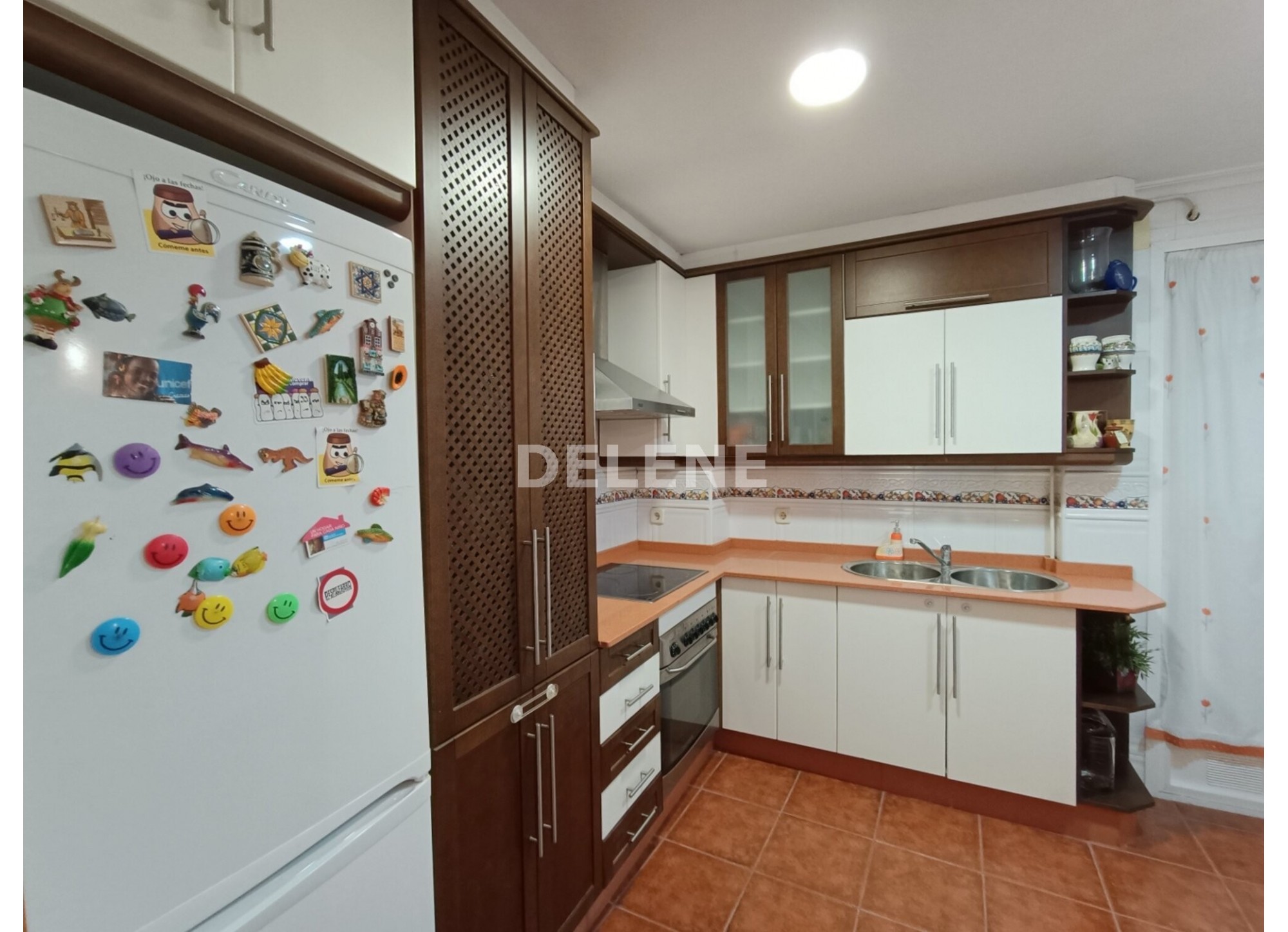 2714 PISO CON GARAJE Y TRASTERO, PRÓXIMO A PLAZA DE SANTA ANA