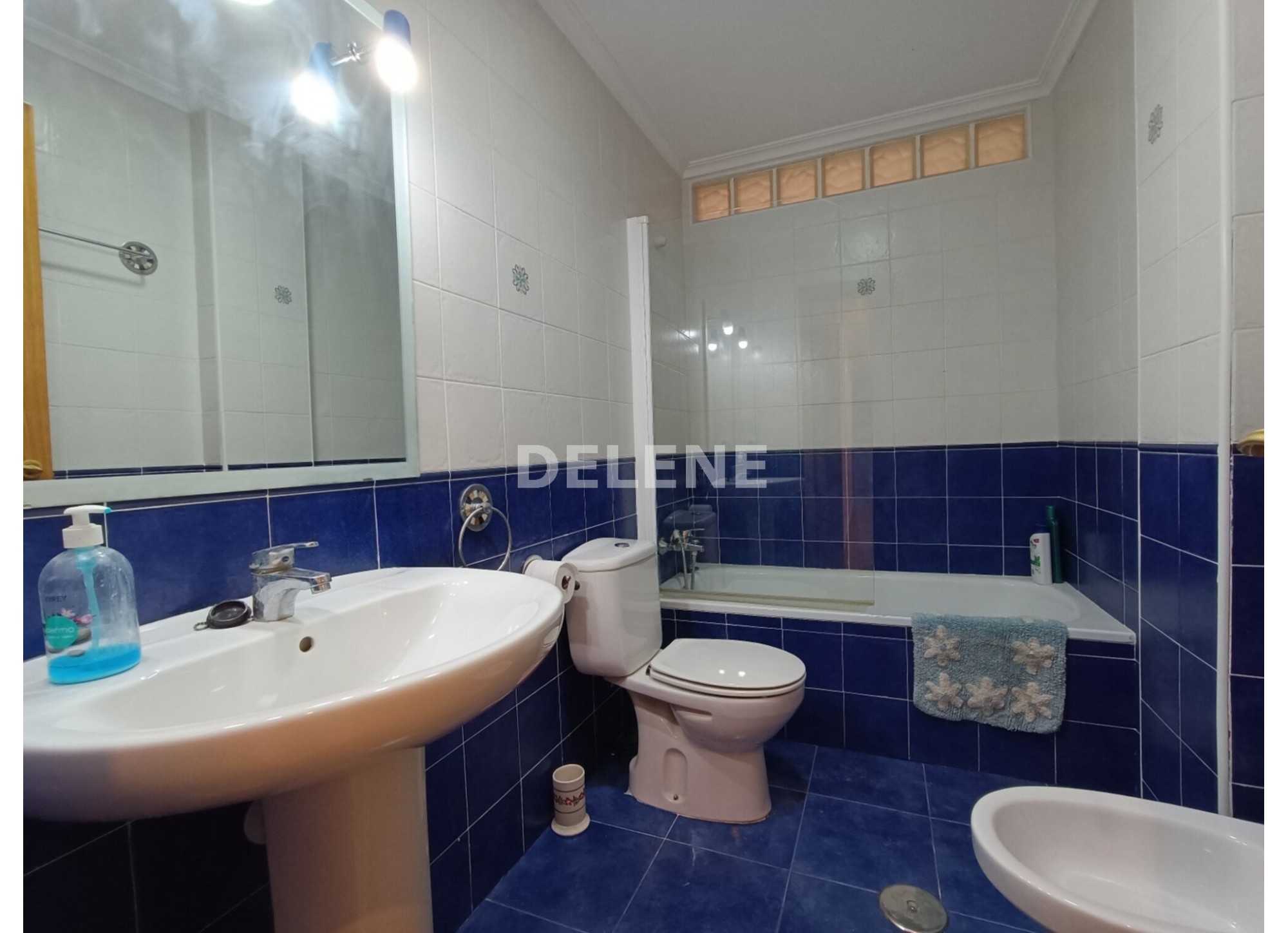 2714 PISO CON GARAJE Y TRASTERO, PRÓXIMO A PLAZA DE SANTA ANA