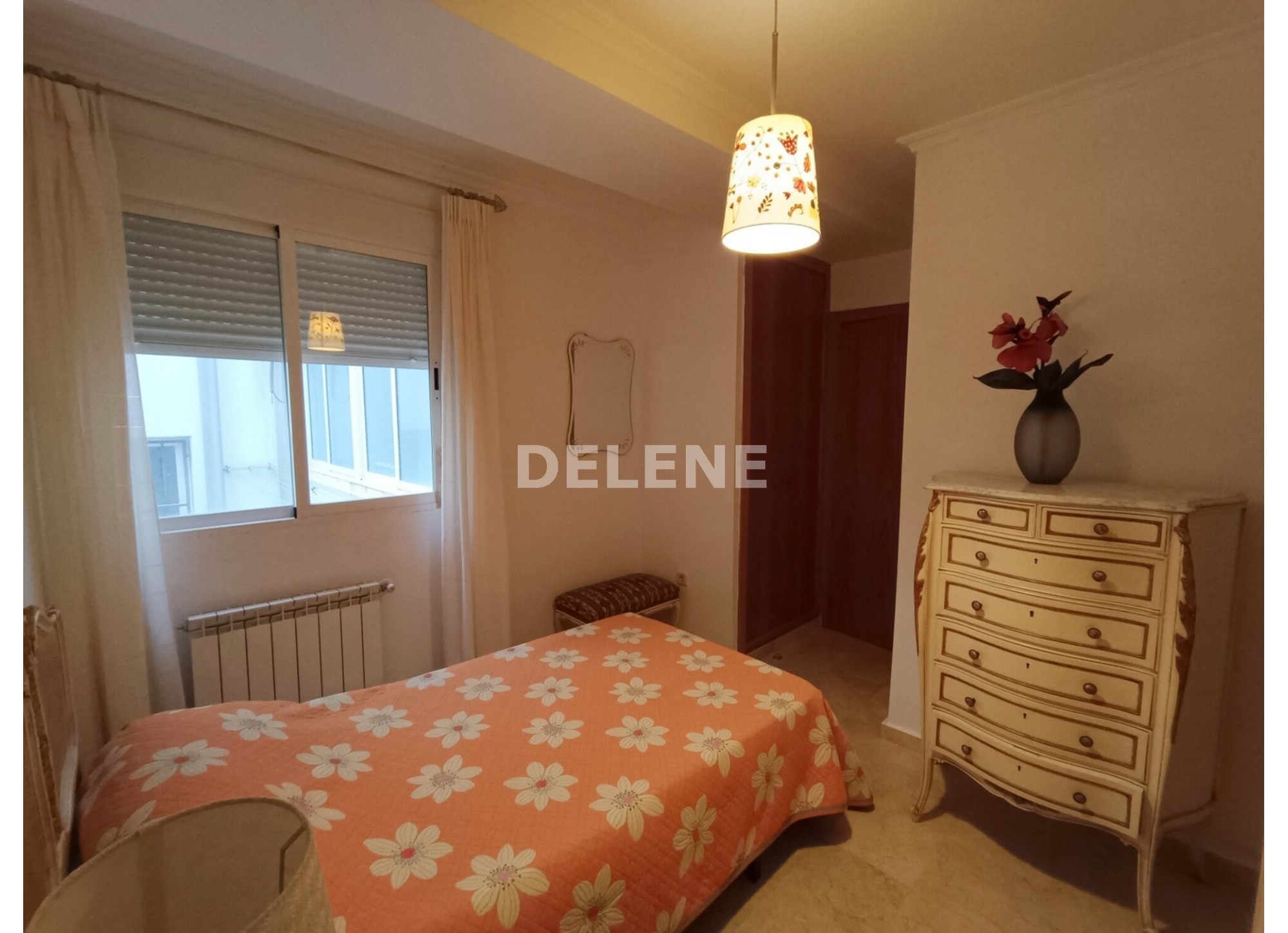 2714 PISO CON GARAJE Y TRASTERO, PRÓXIMO A PLAZA DE SANTA ANA