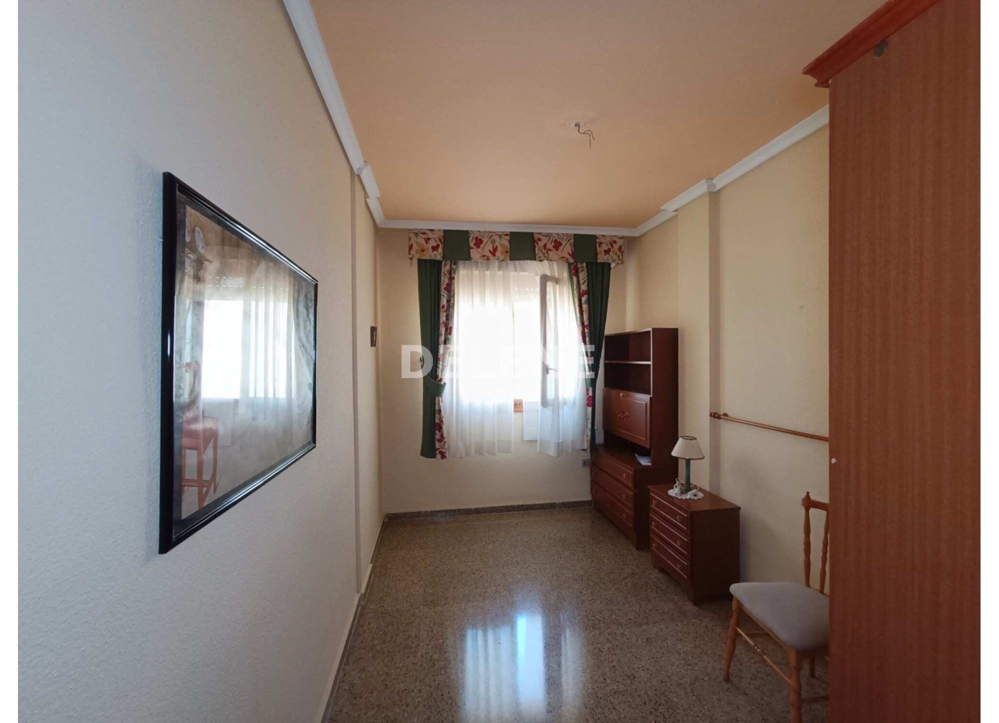 2986 PISO EN ZONA JUAN CARLOS PRIMERO