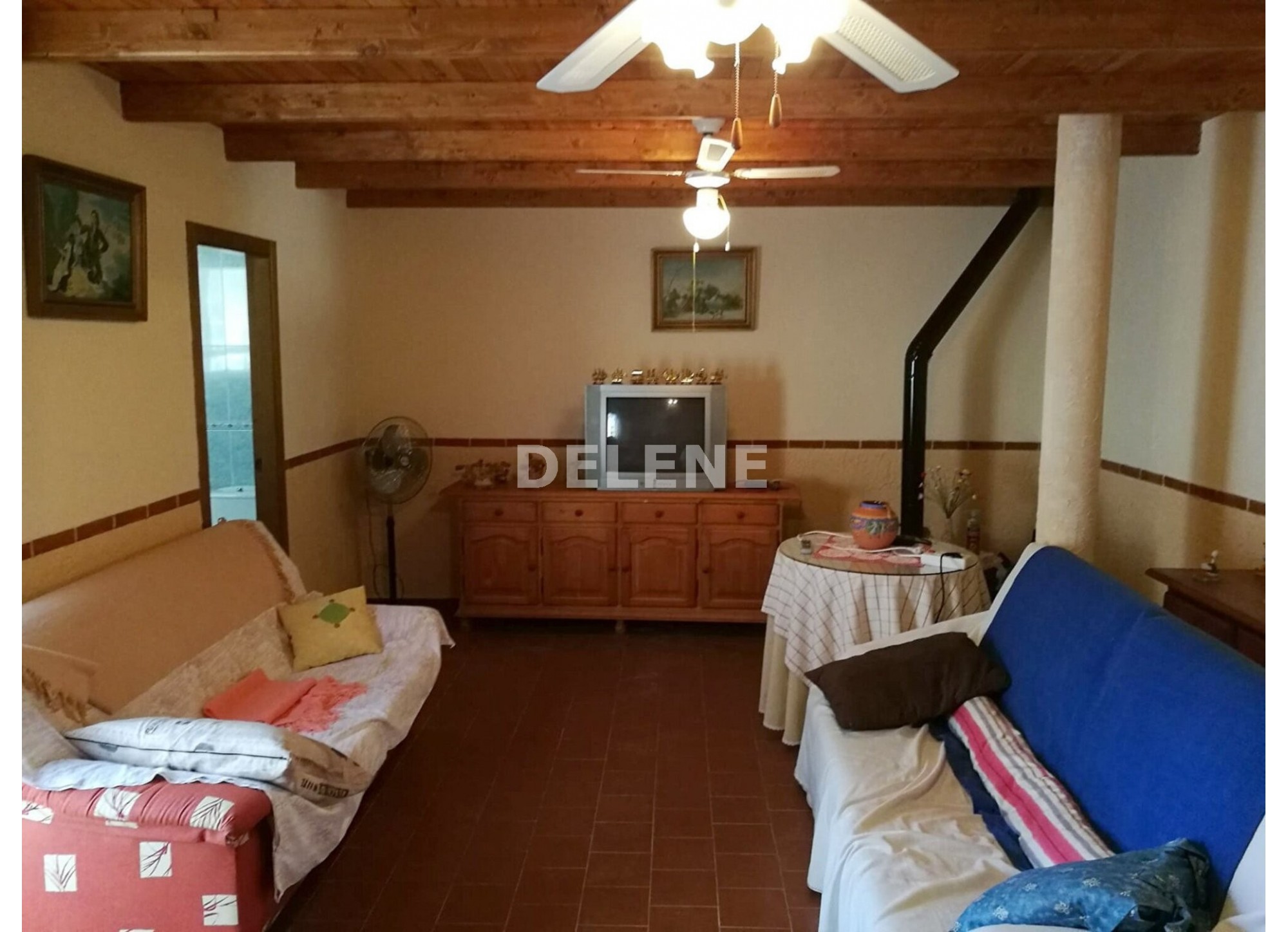 2987 CASA CON PATIO, CAÑADA DE AGRA