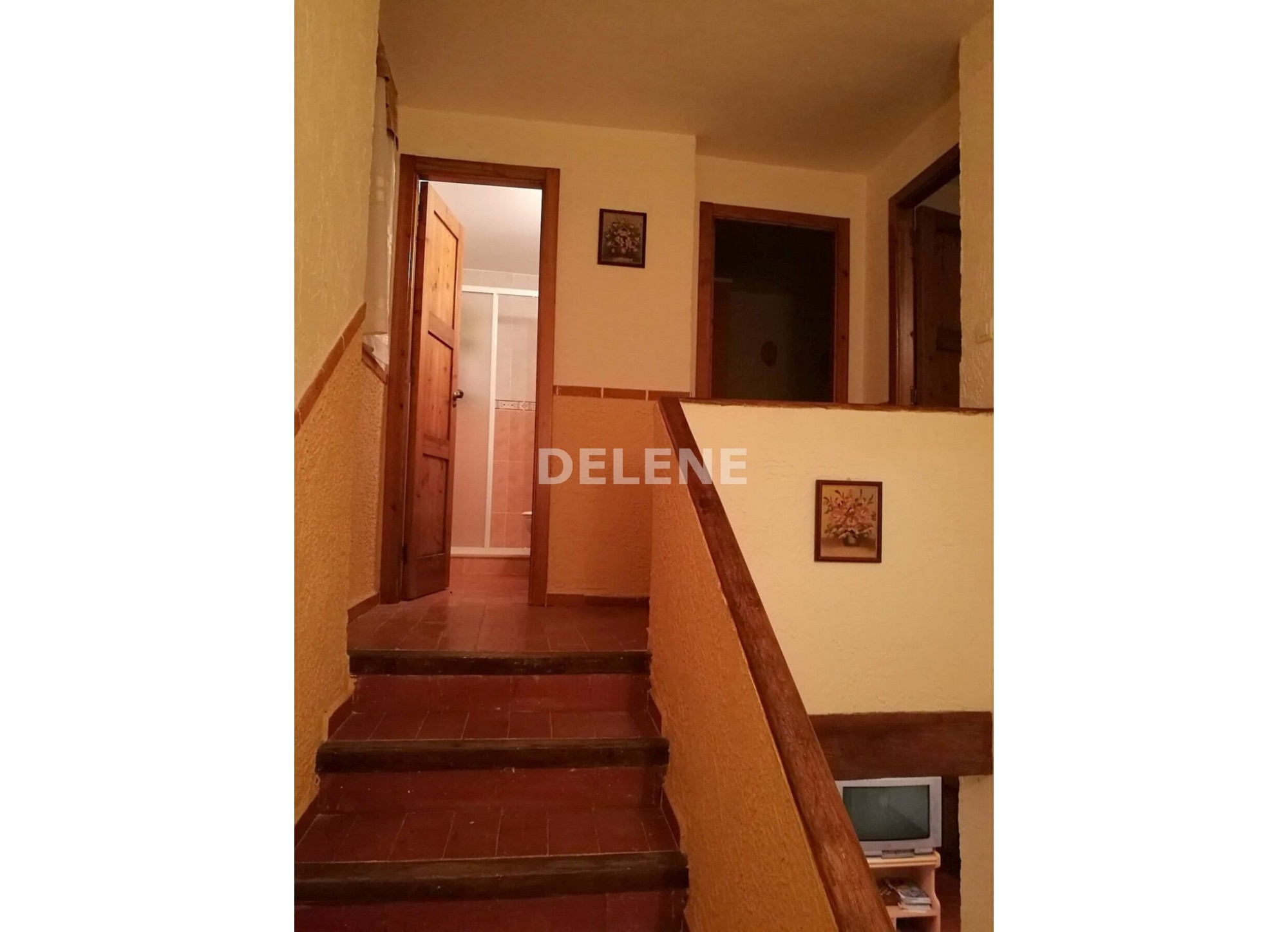 2987 CASA CON PATIO, CAÑADA DE AGRA