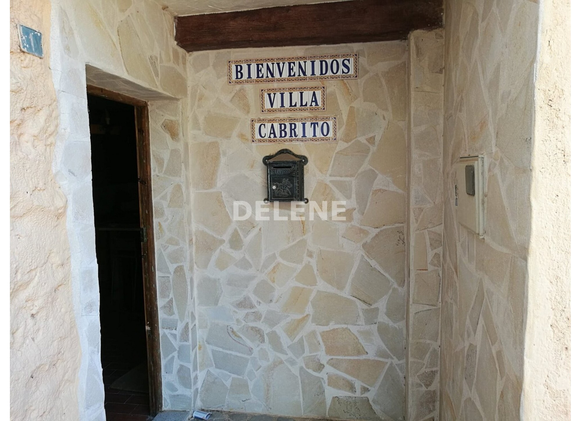 2987 CASA CON PATIO, CAÑADA DE AGRA