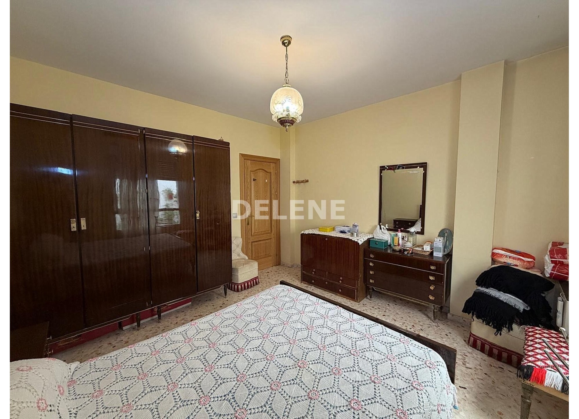 2988 PISO EN ZONA PLAZA NUEVA