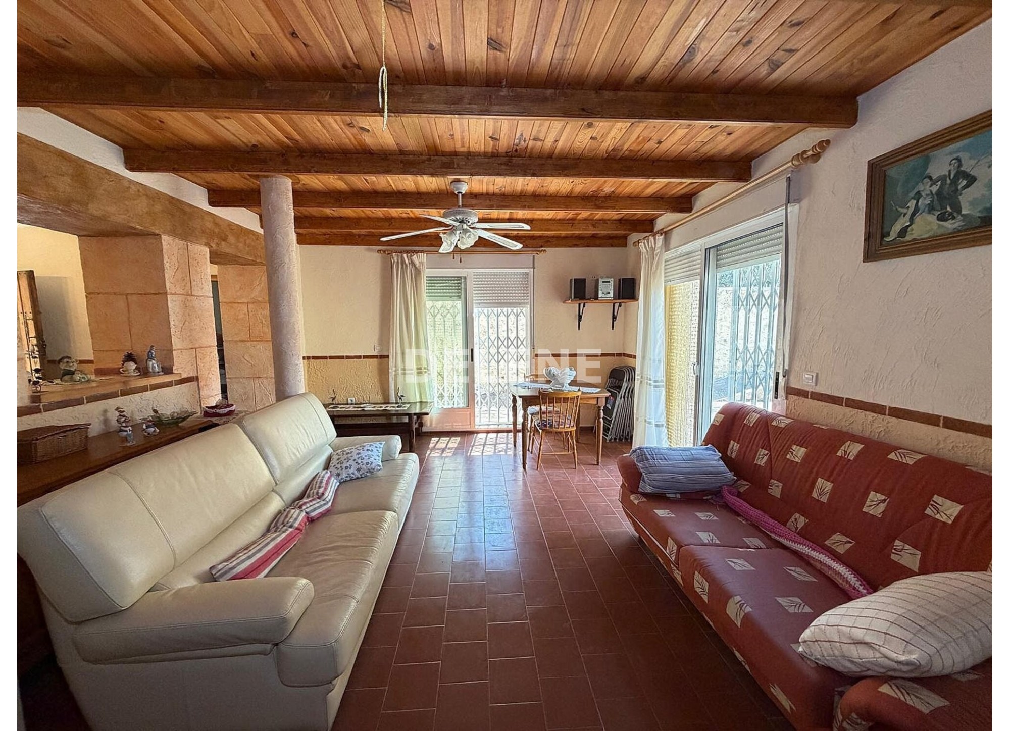 2987 CASA CON PATIO, CAÑADA DE AGRA