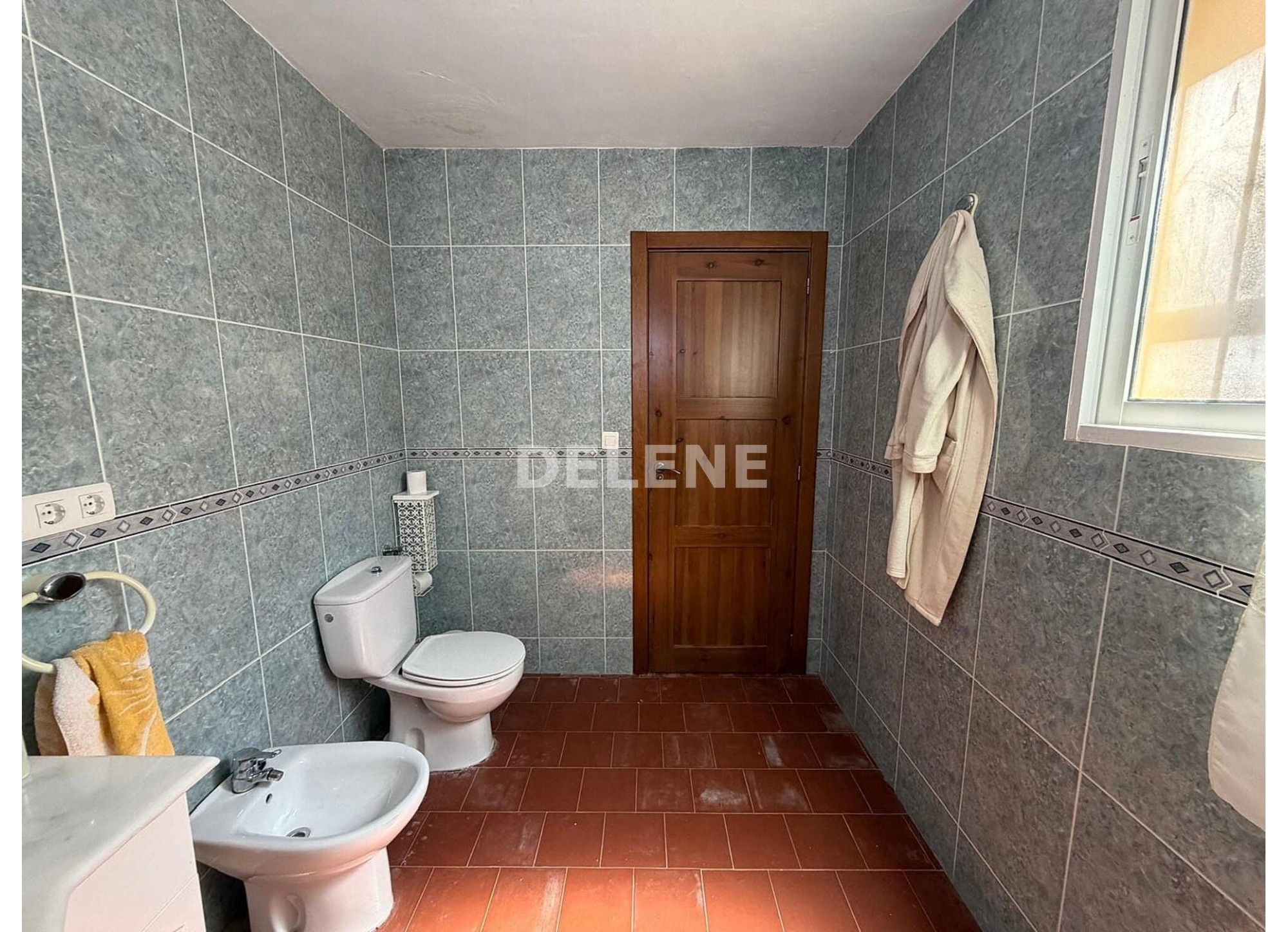 2987 CASA CON PATIO, CAÑADA DE AGRA