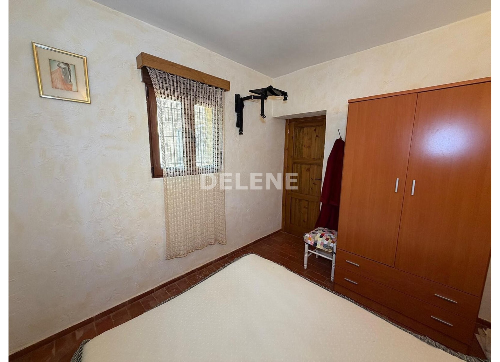 2987 CASA CON PATIO, CAÑADA DE AGRA
