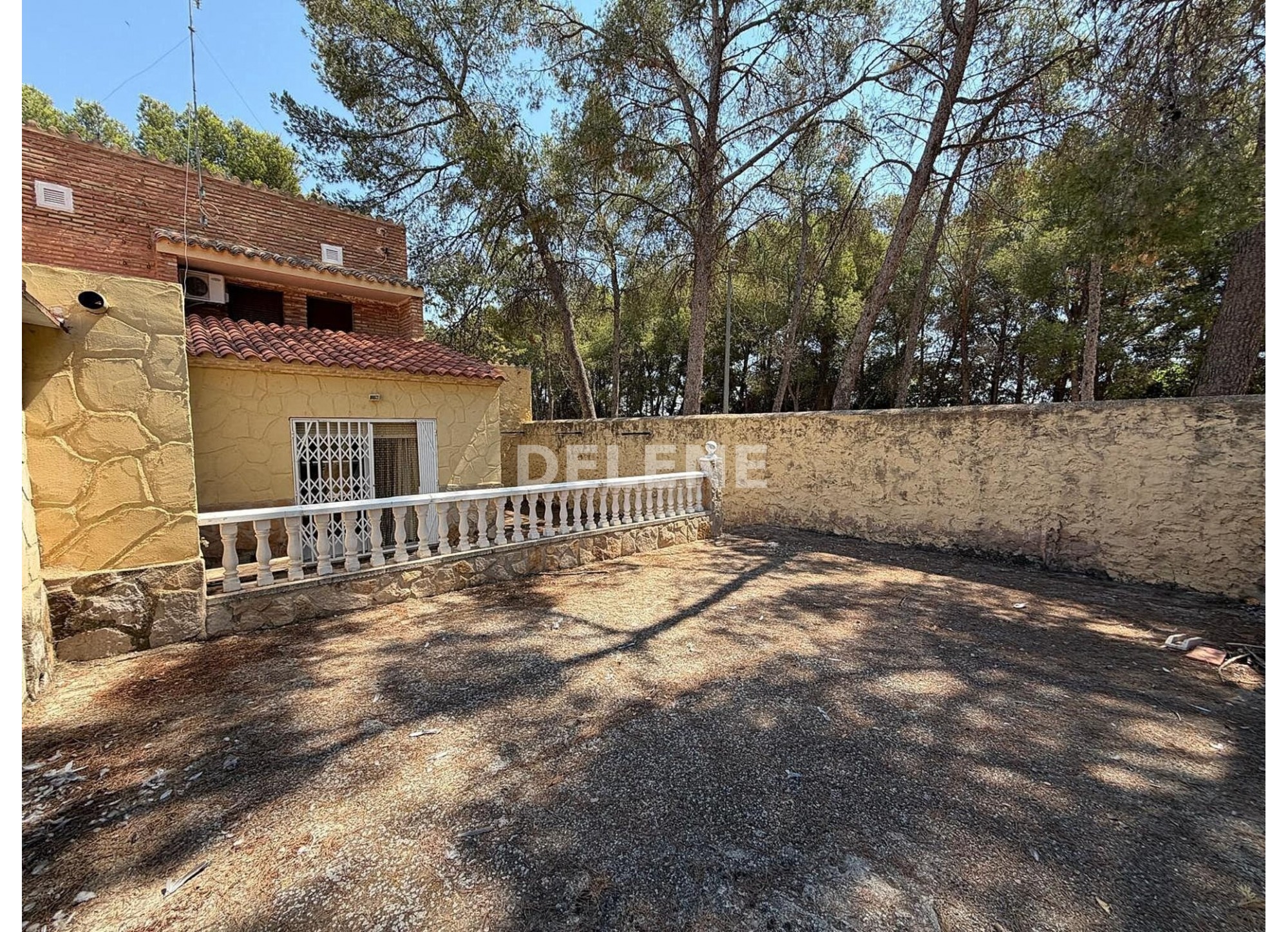 2987 CASA CON PATIO, CAÑADA DE AGRA