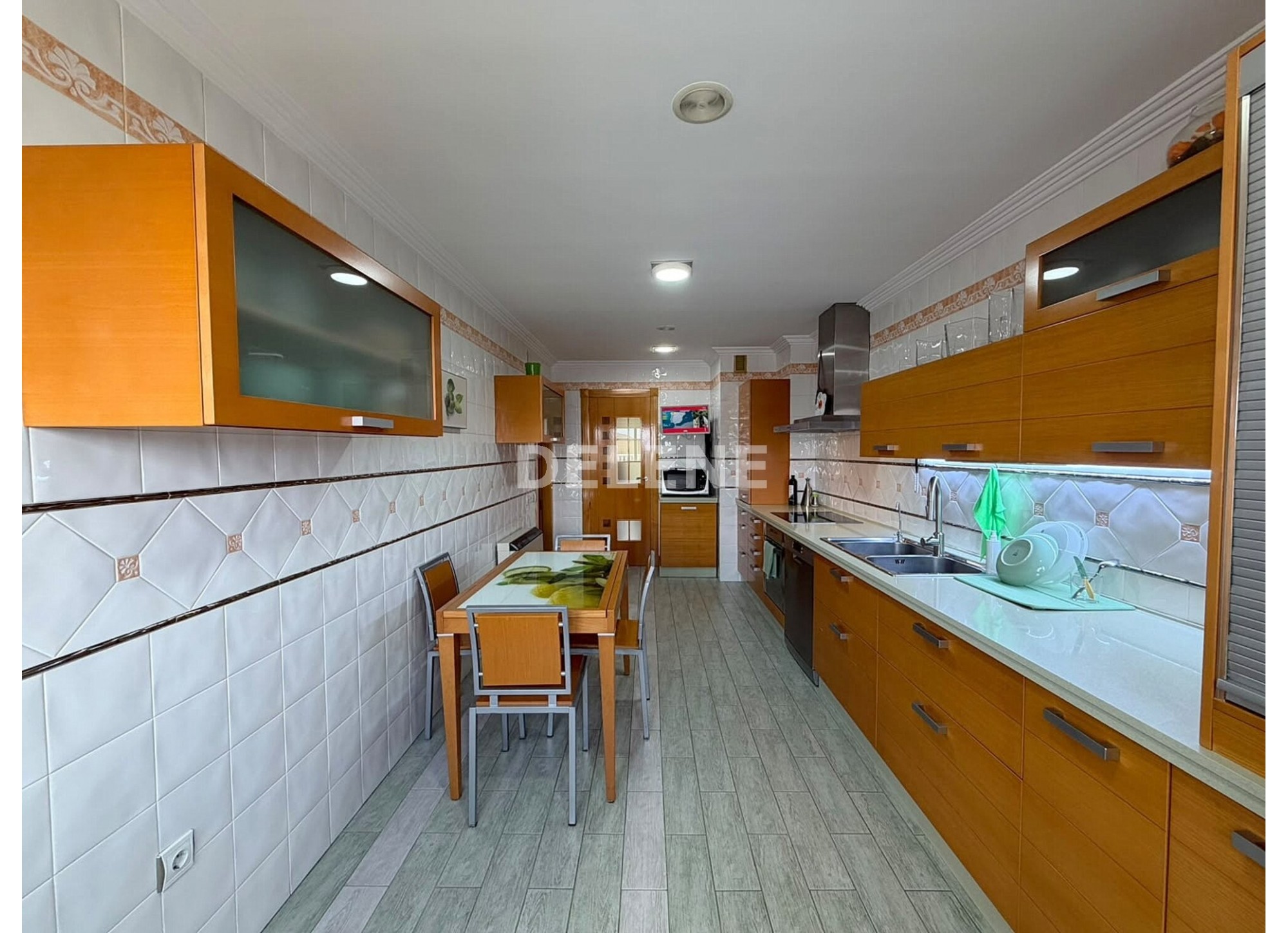 2991 PISO CON PATIO, AVDA LA LIBERTAD