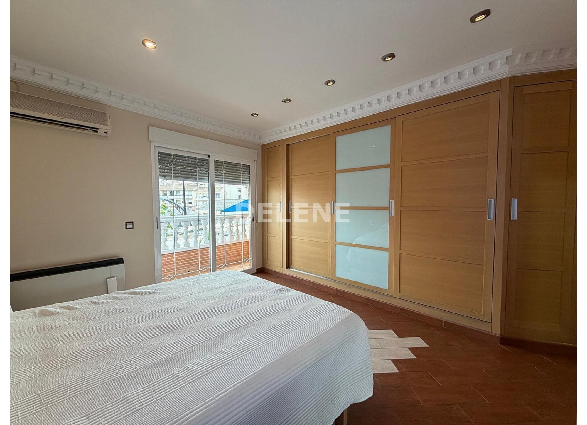 2991 PISO CON PATIO, AVDA LA LIBERTAD
