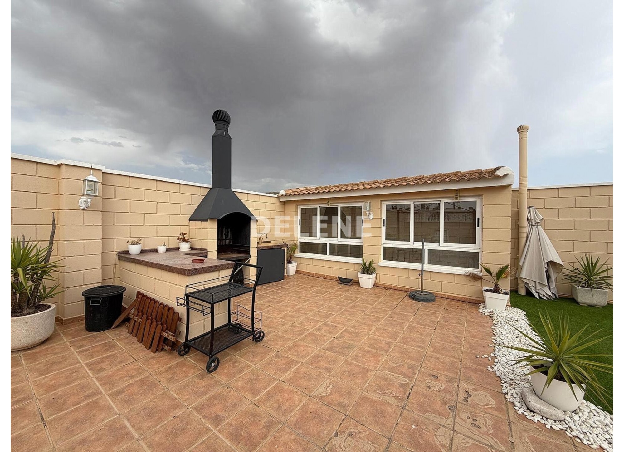 2991 PISO CON PATIO, AVDA LA LIBERTAD