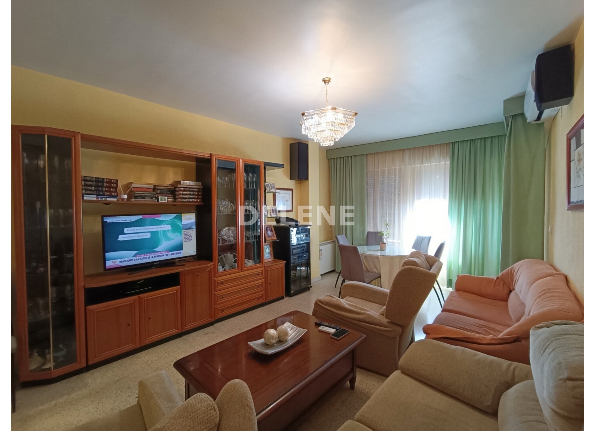 2995 PISO CON BALCON Y TERRAZA, ZONA MERCADONA