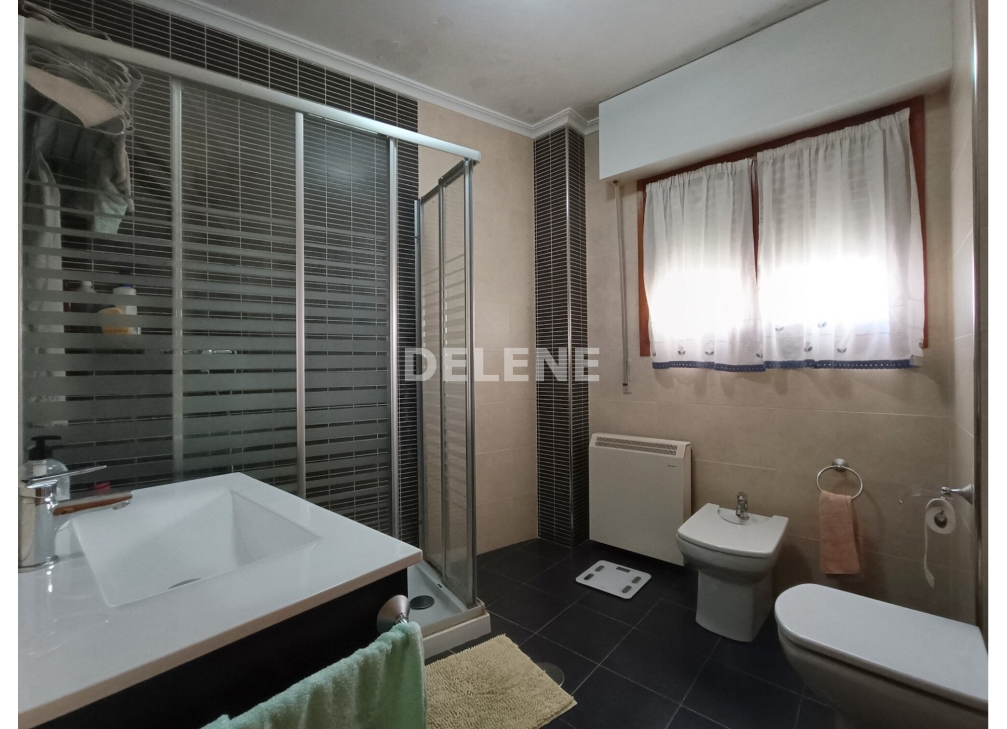 2995 PISO CON BALCON Y TERRAZA, ZONA MERCADONA