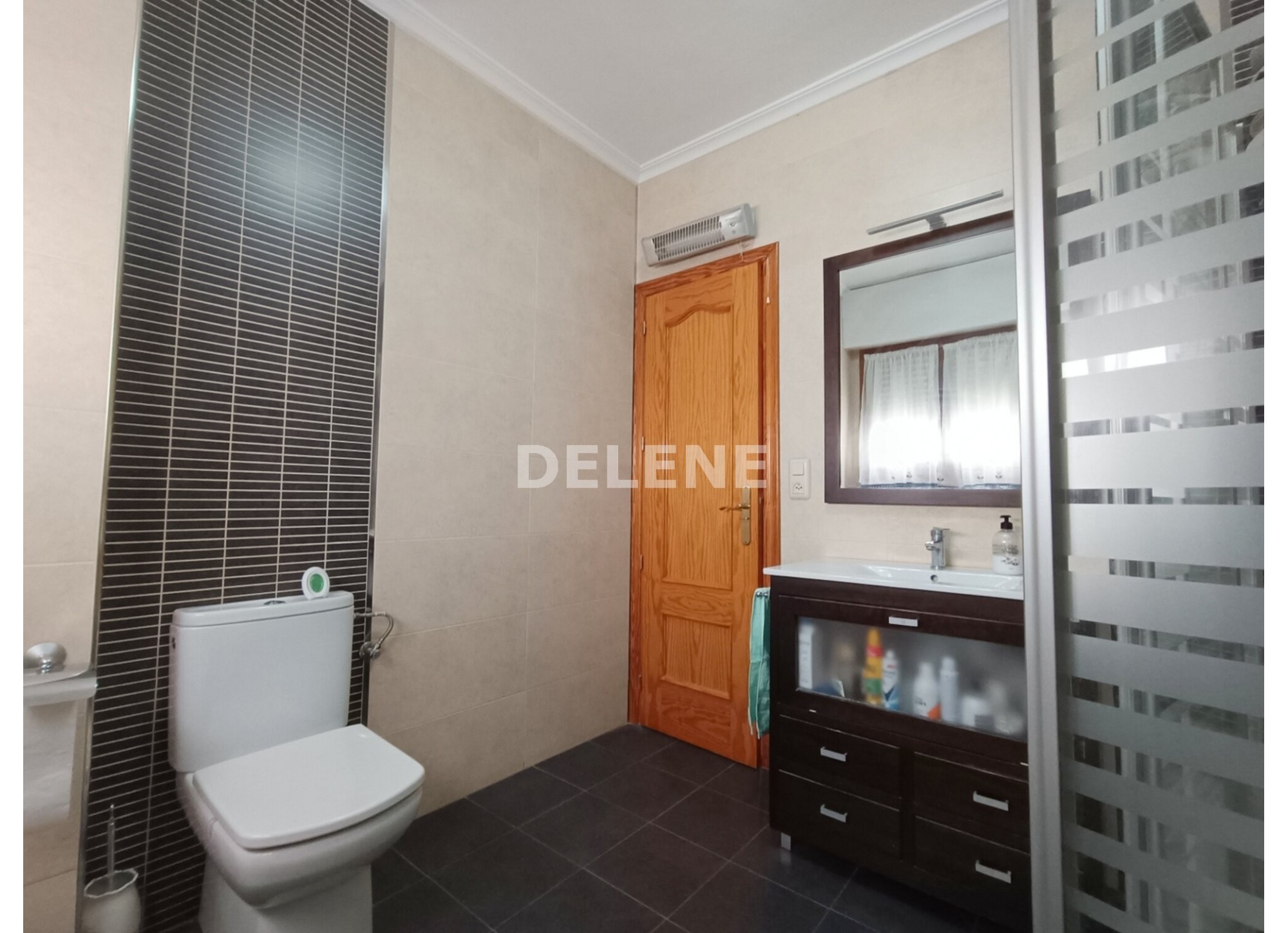 2995 PISO CON BALCON Y TERRAZA, ZONA MERCADONA