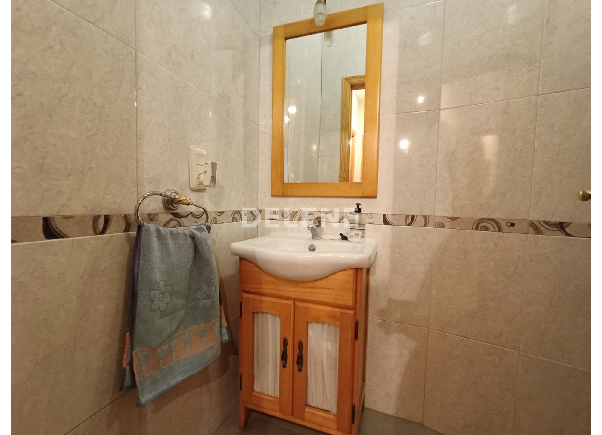 2995 PISO CON BALCON Y TERRAZA, ZONA MERCADONA