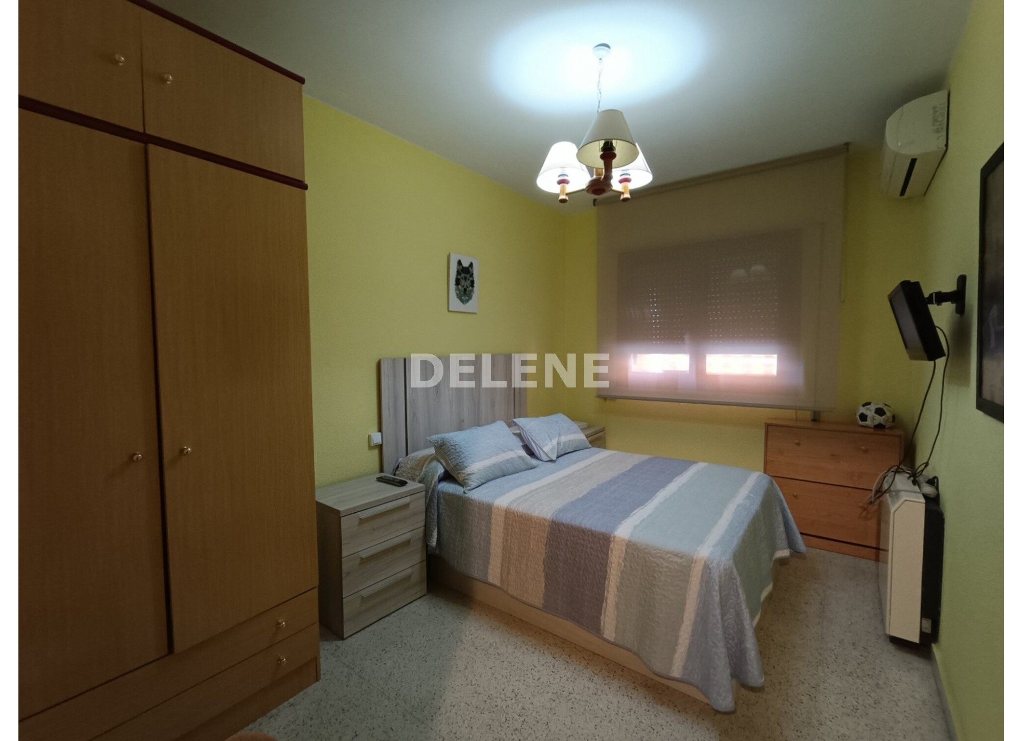 2995 PISO CON BALCON Y TERRAZA, ZONA MERCADONA