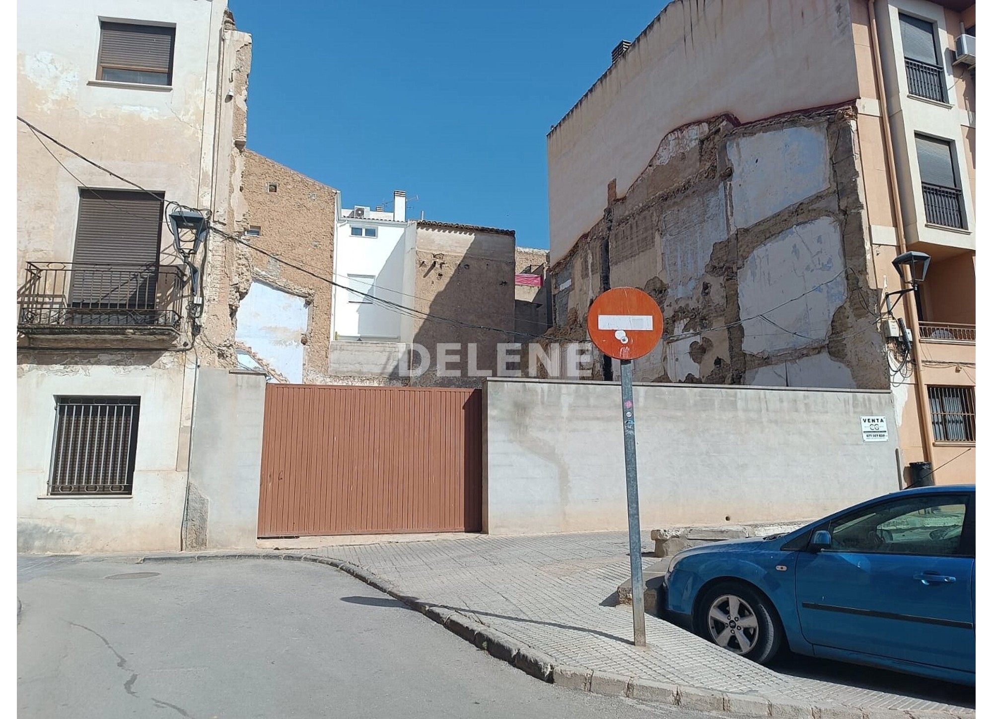 2672 SOLAR URBANO EN HELLIN