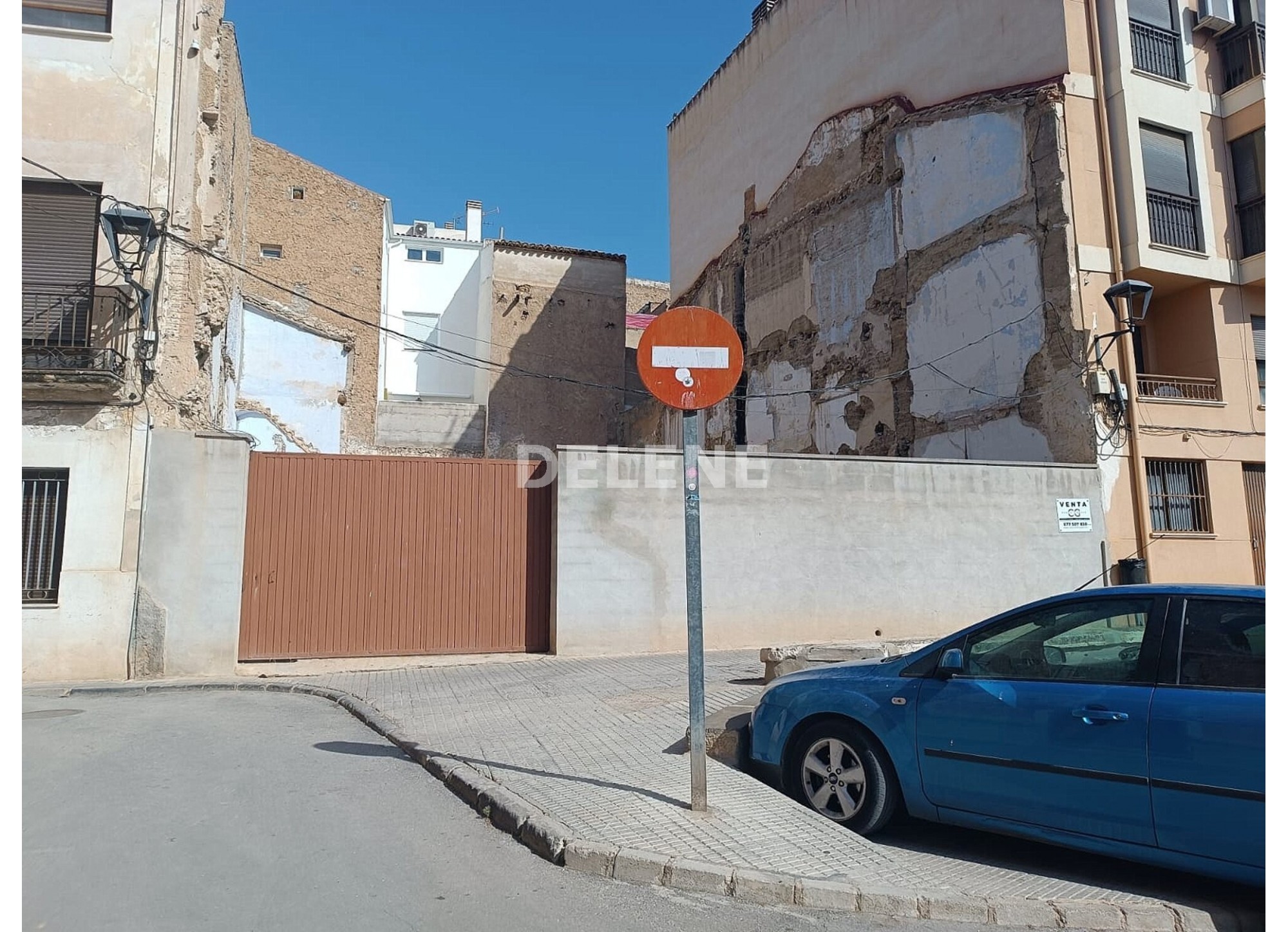 2672 SOLAR URBANO EN HELLIN