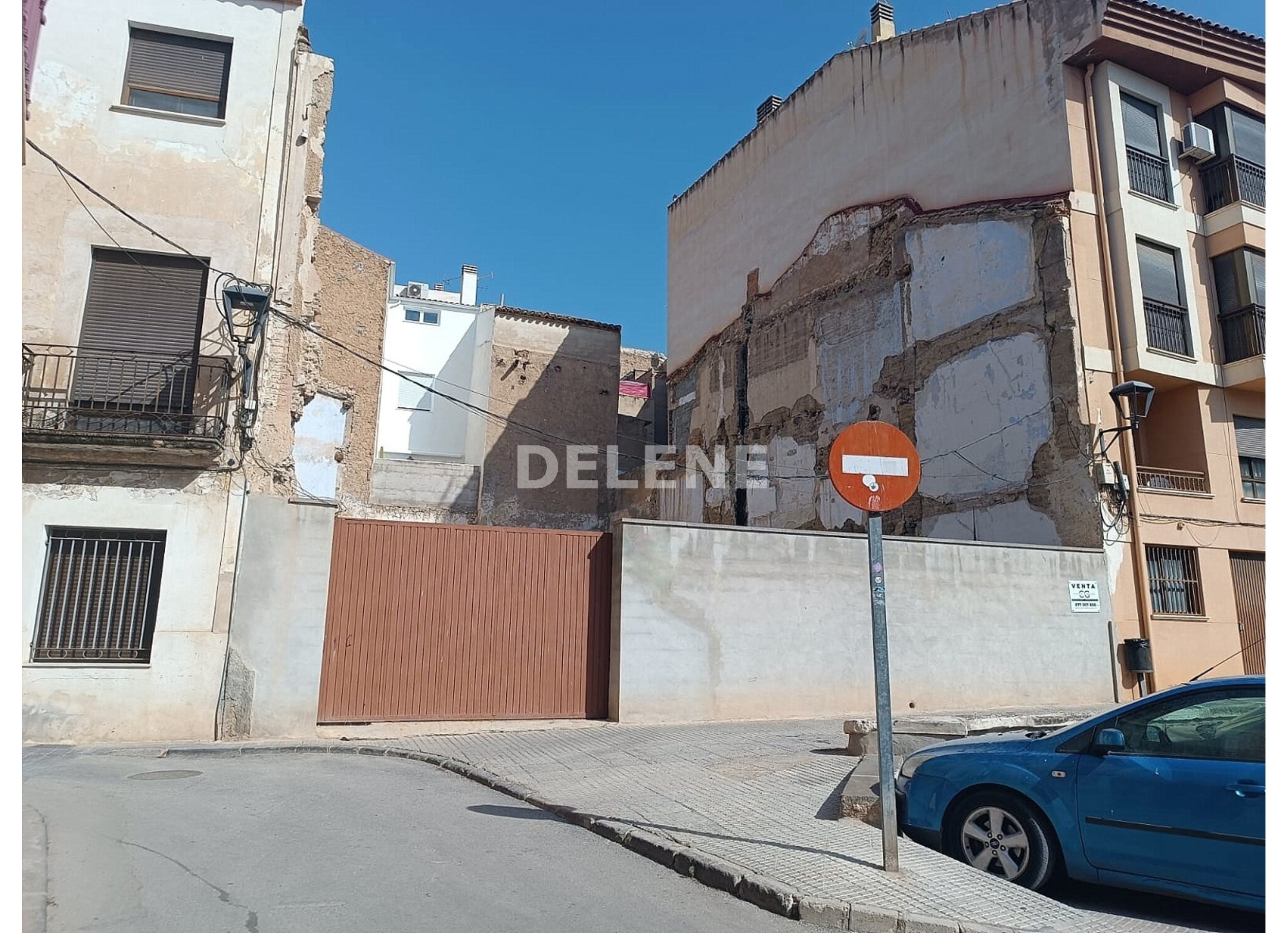 2672 SOLAR URBANO EN HELLIN