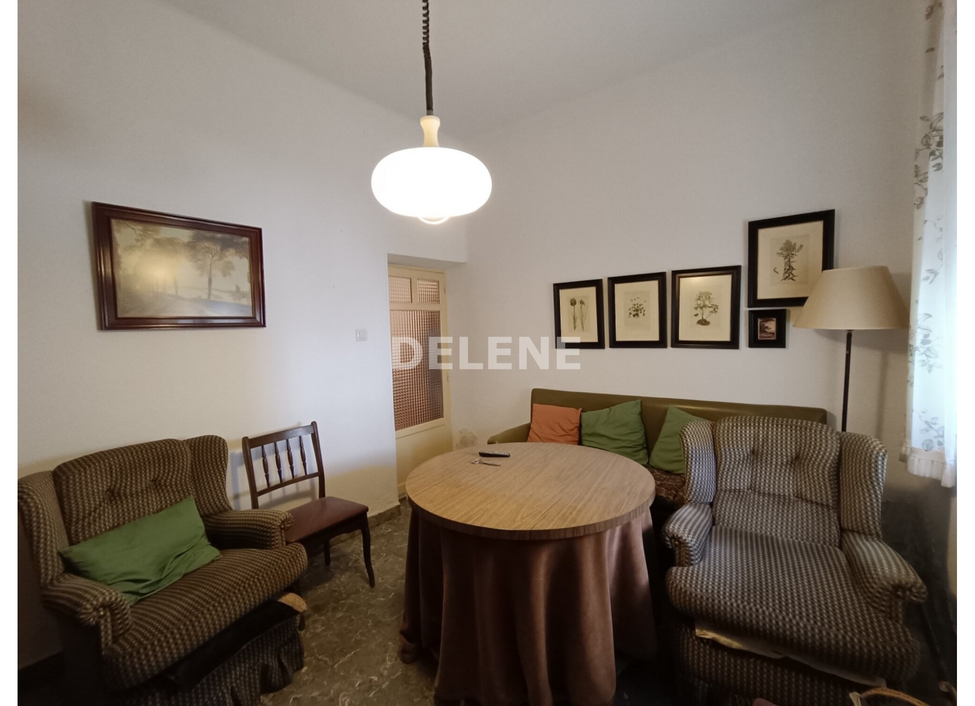 3004 CASA CON PATIO, ZONA PARQUE