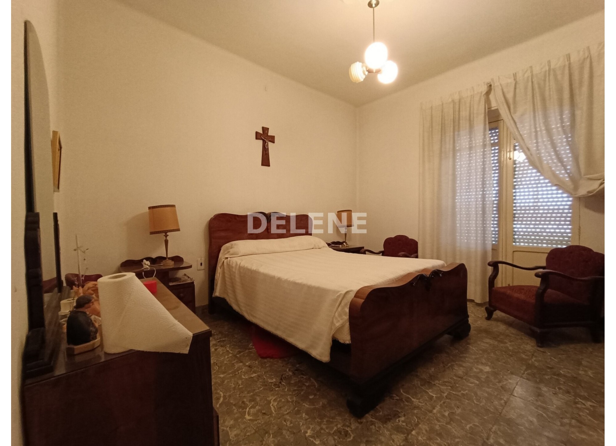 3004 CASA CON PATIO, ZONA PARQUE