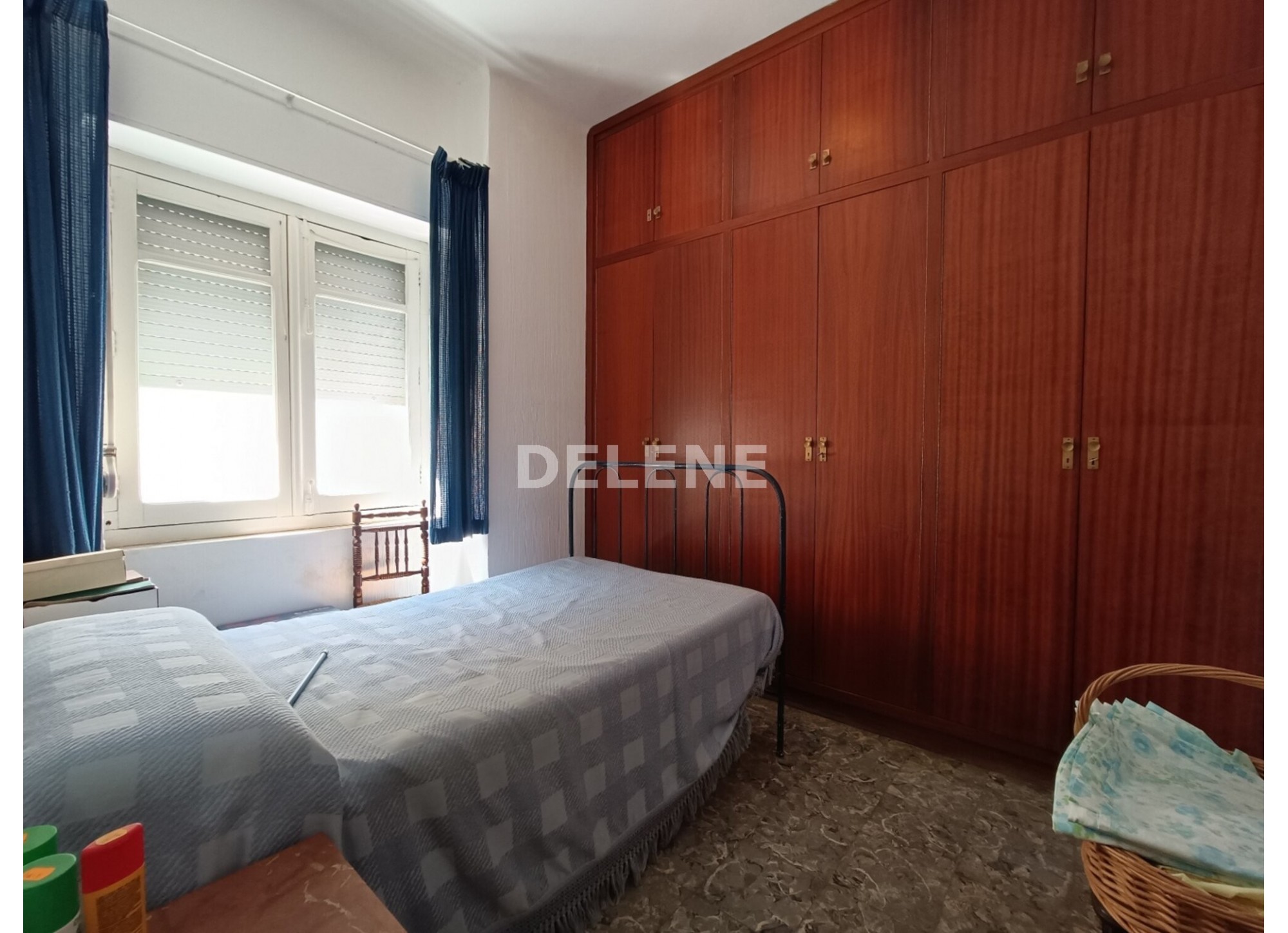 3004 CASA CON PATIO, ZONA PARQUE