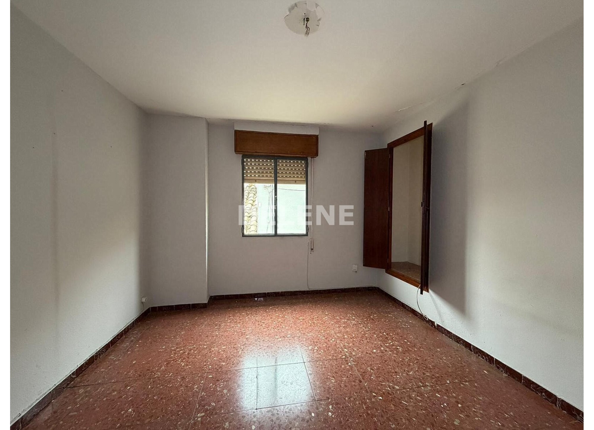 3014 CASA DOS PLANTAS, ZONA SAN ROQUE