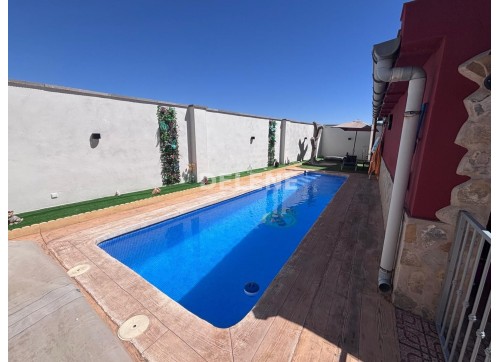 1664 CHALET DE CAMPO CON PISCINA, ZONA CORDOVILLA
