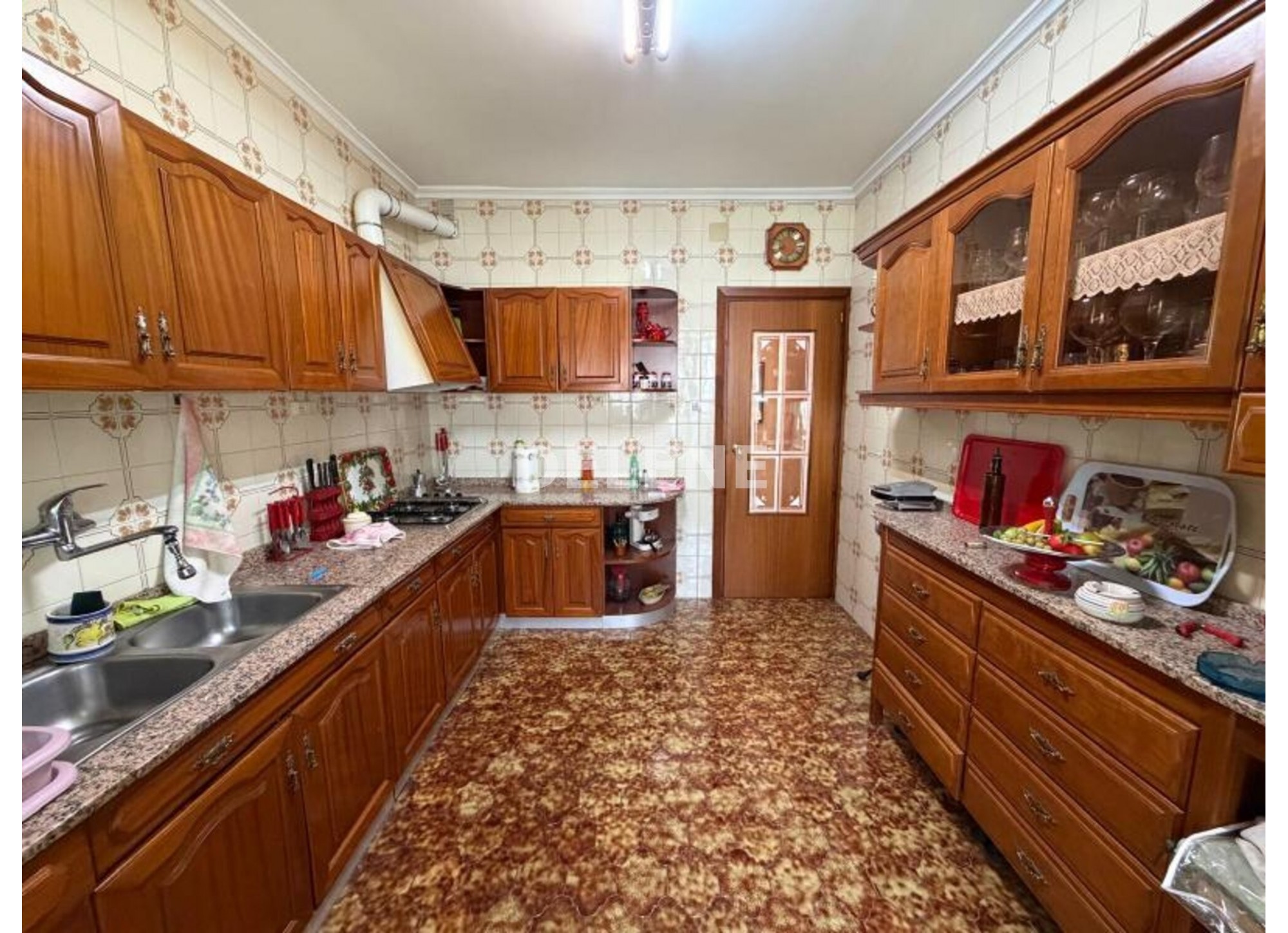 3016 PISO CON BALCÓN, ZONA MERCADONA