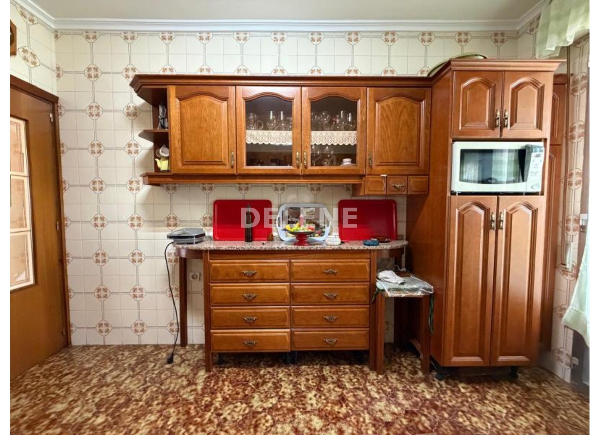 3016 PISO CON BALCÓN, ZONA MERCADONA